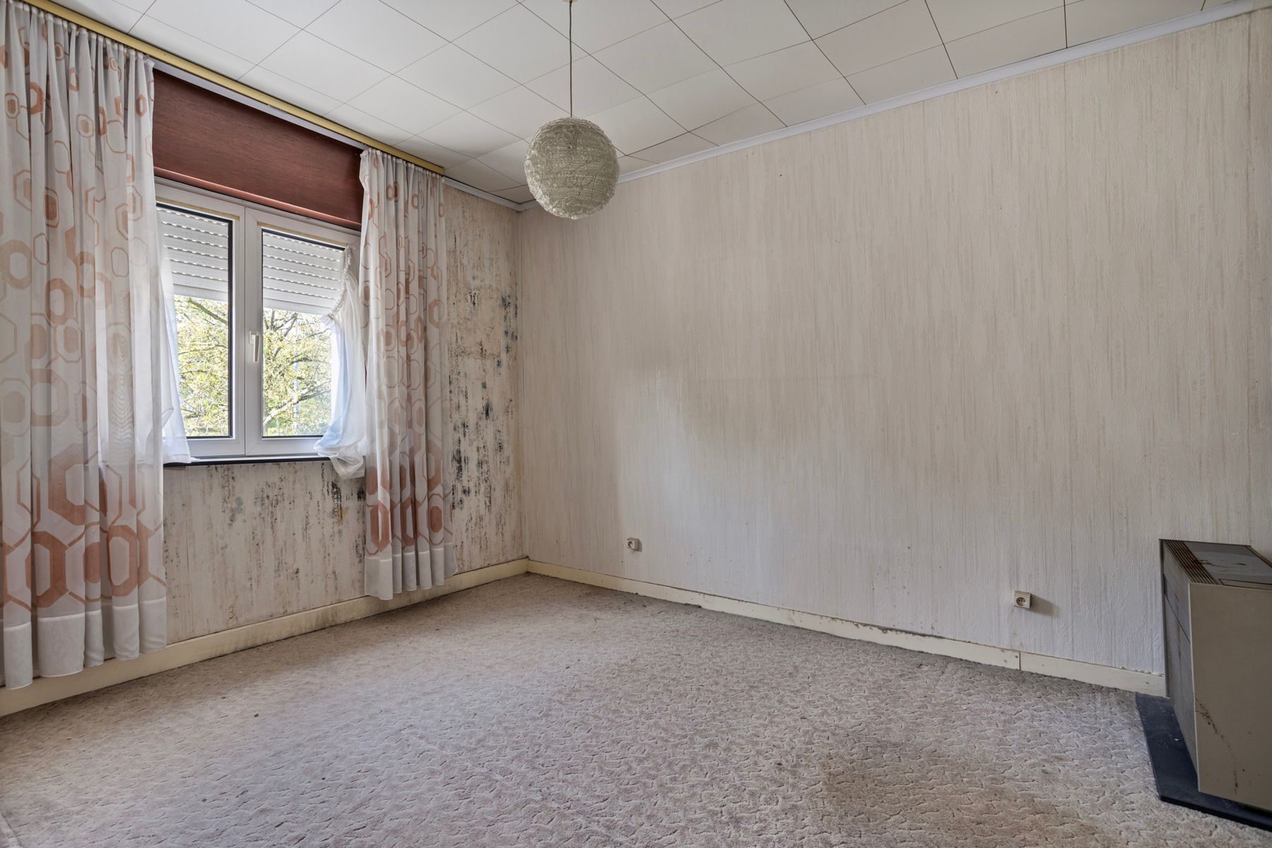 Te renoveren woning met 3 slaapkamers en tuin! foto 10