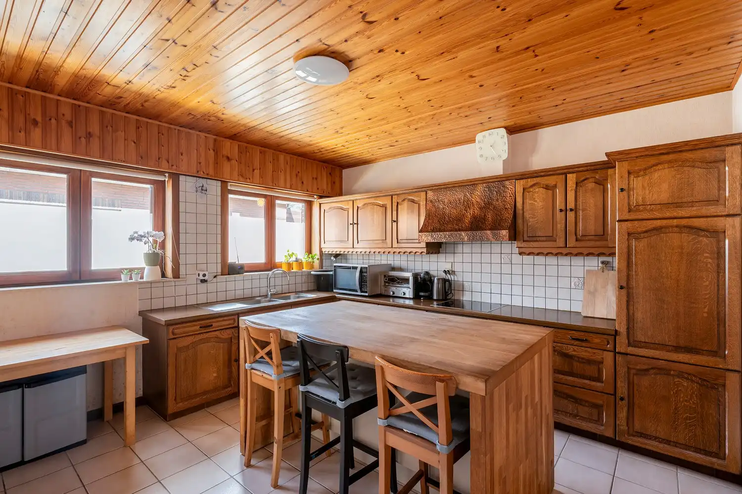 Instapklare open bebouwing op een ruim perceel van 1.185 m², landelijk gelegen met een prachtig vrij uitzicht aan de achterzijde. foto 15