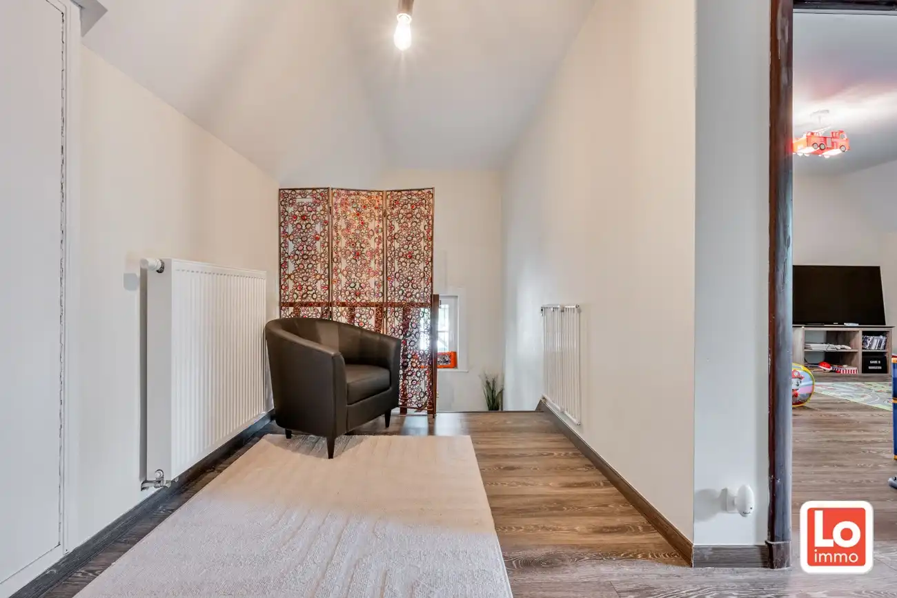 VERKOCHT! Charmante instapklare alleenstaande villa met afzonderlijke garage en grote ‘volwassen groene’ tuin vlakbij alle hoofdwegen in Oostakker. foto 12