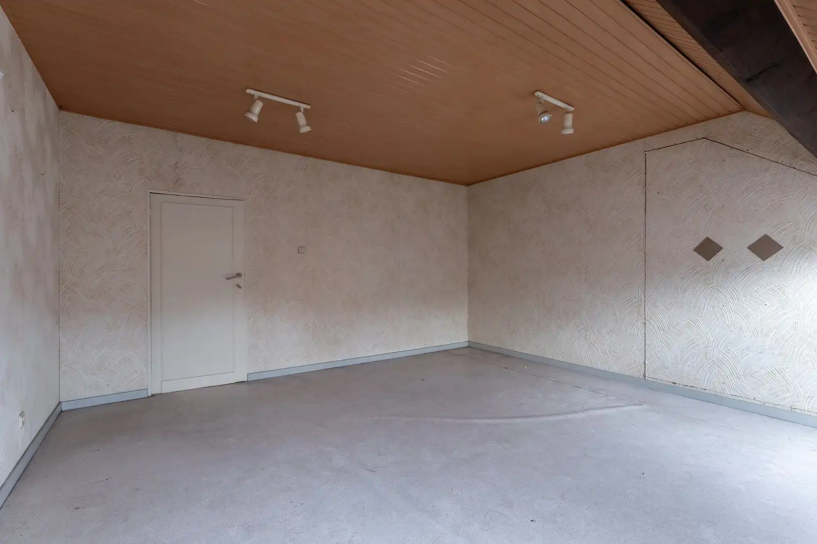 Ruime gezinswoning met 4 slaapkamers in het hart van Heist. foto 19