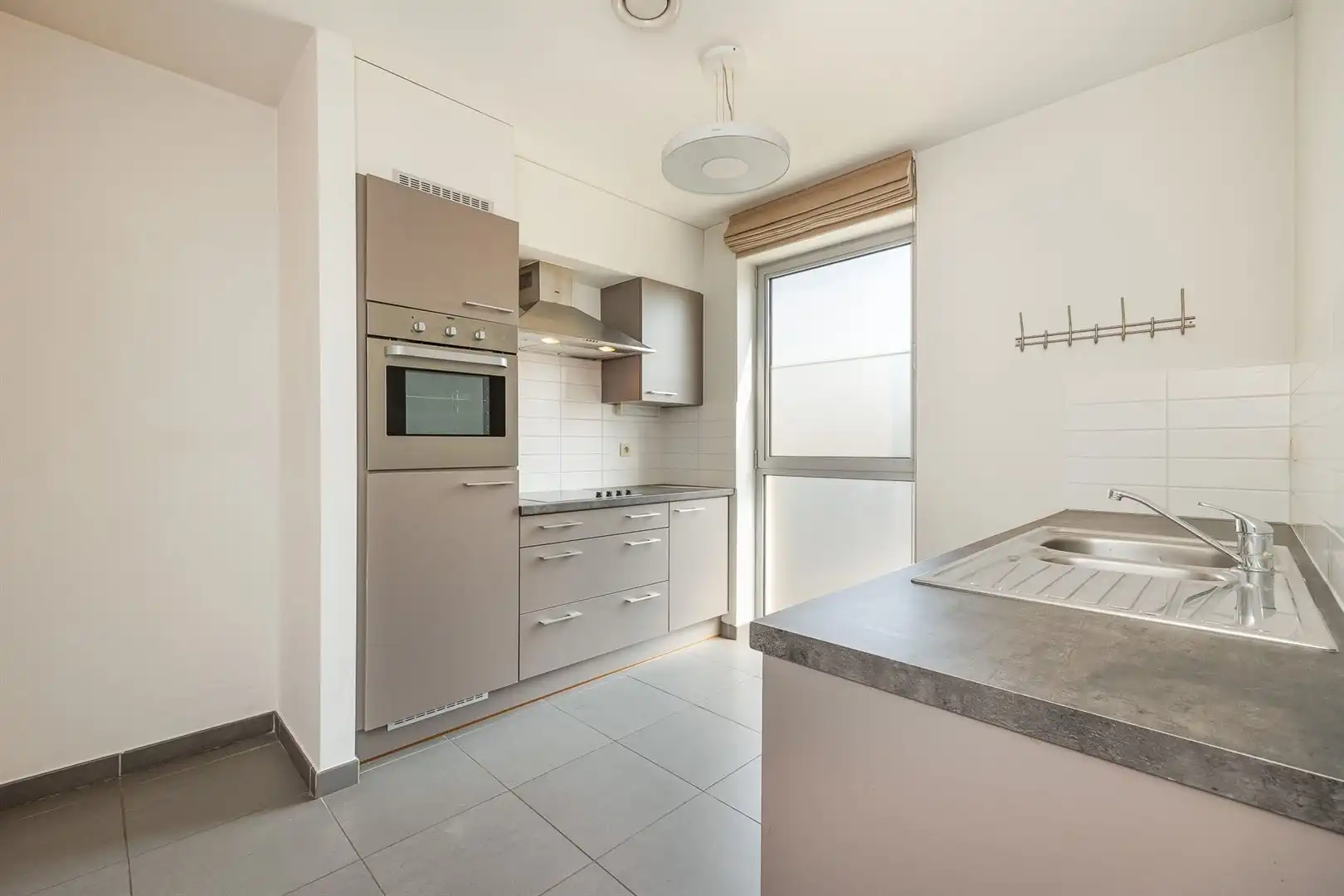 Lichtrijk dakappartement met 2 slaapkamers en ruim terras foto 10