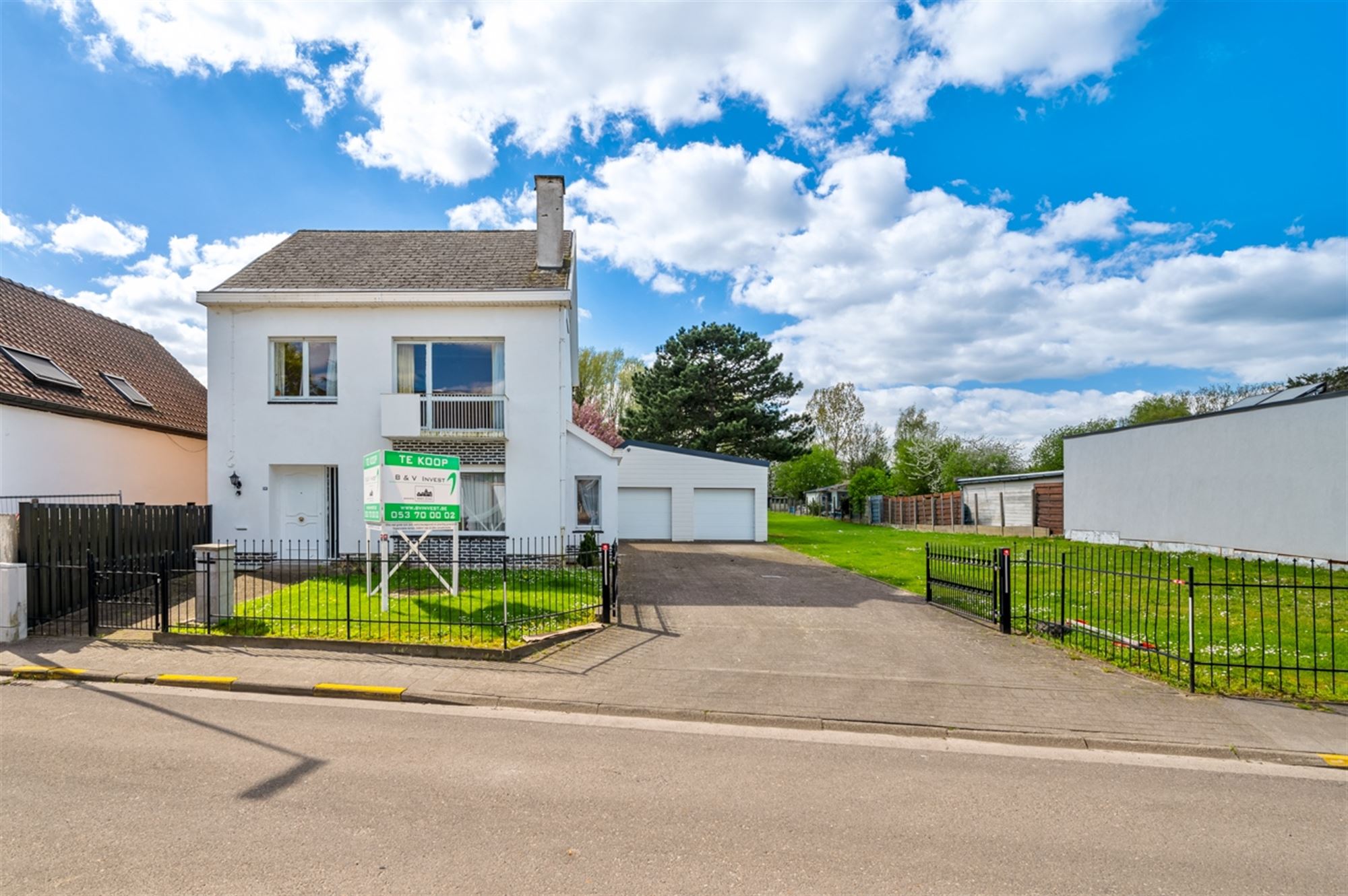 Woning met zeer veel potentieel op 2440m². foto 2