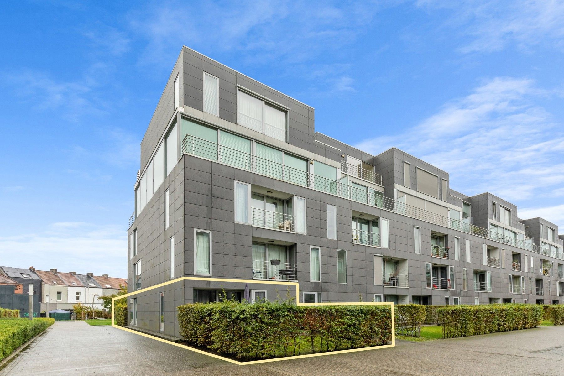 Hoofdfoto van de publicatie: Lichtrijk appartement met tuin in hartje Gent