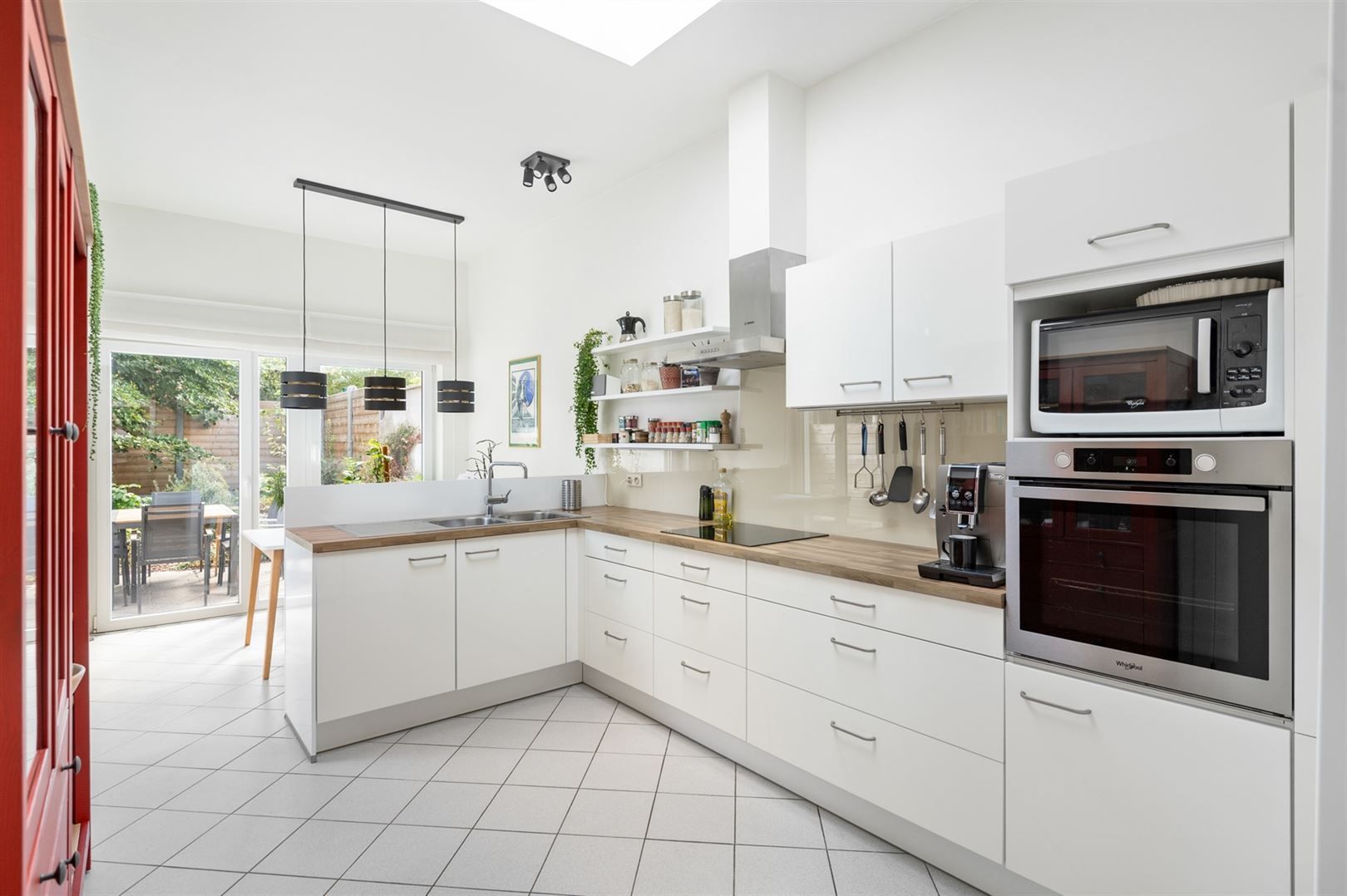 Recent gerenoveerde woning met tuin in dorpskern. foto 7