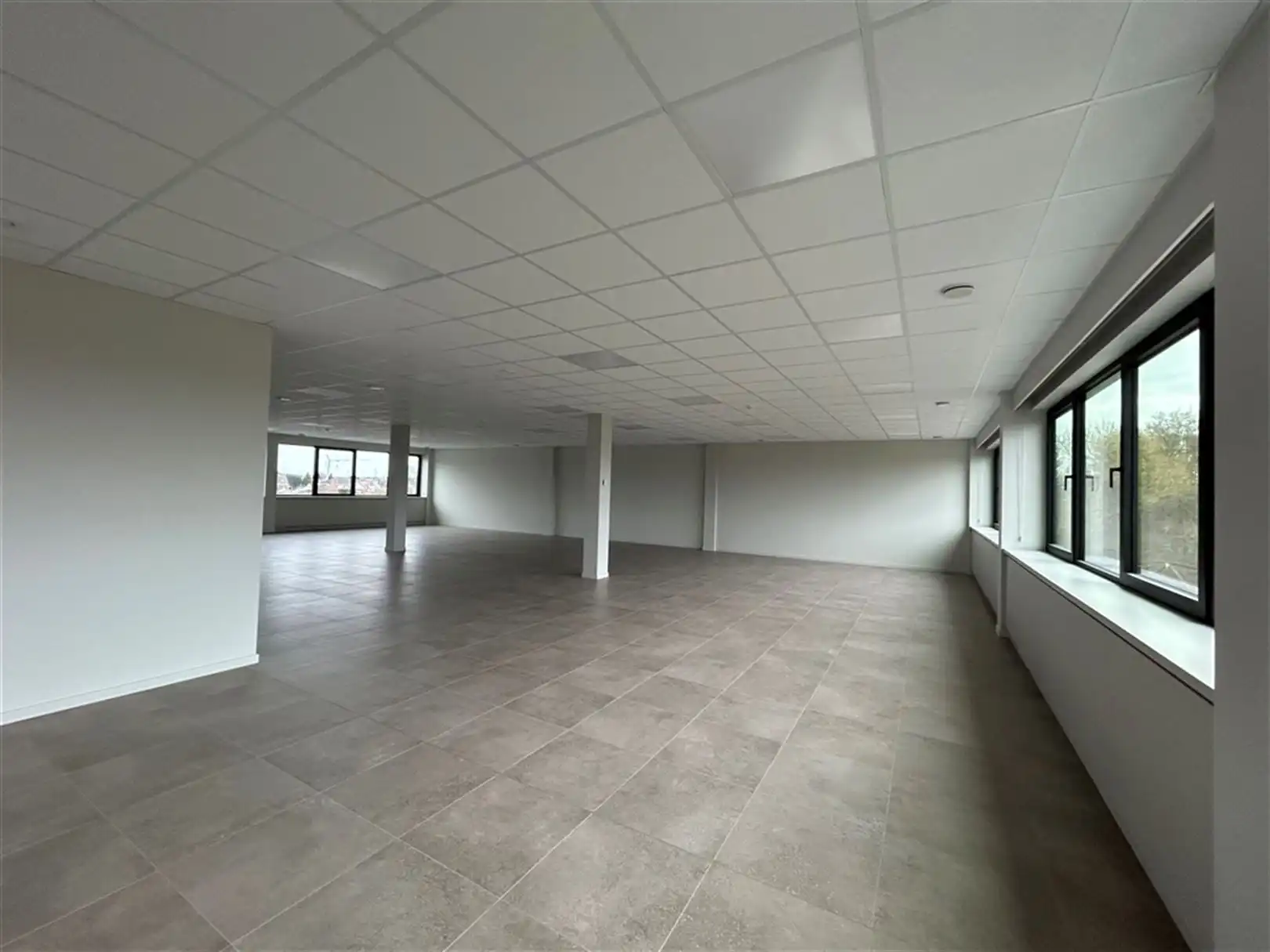 Kantoorgebouw foto 10