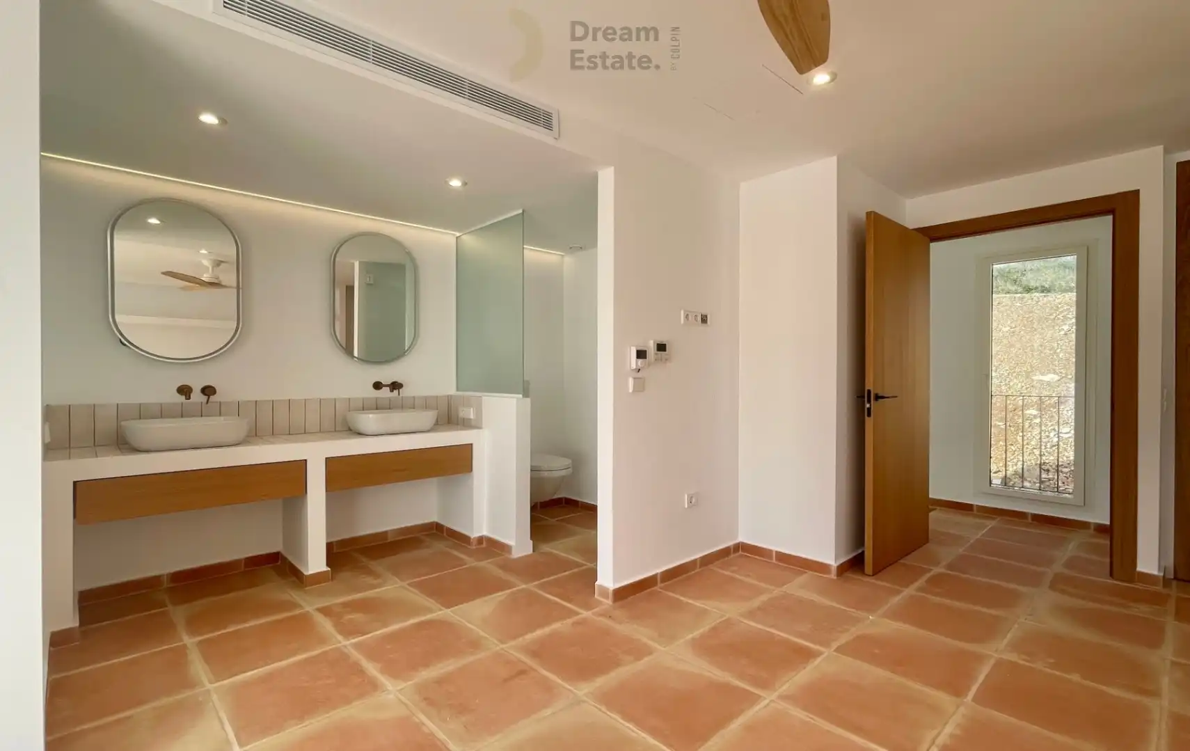 Luxe Ibiza-Style Villa met Panoramisch Bergzicht foto 26