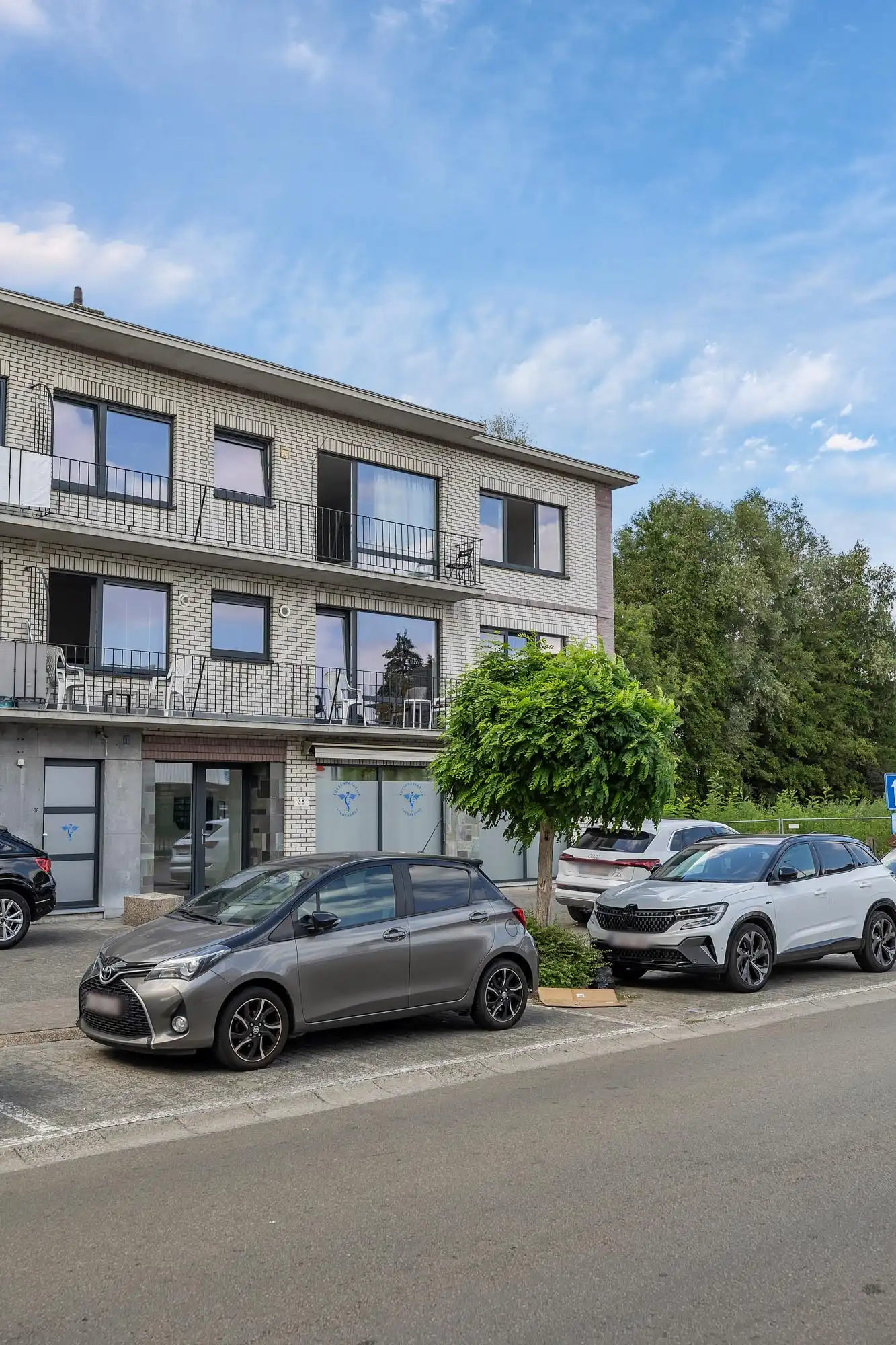Instapklaar appartement met 3 slpk te centrum Liedekerke foto 32