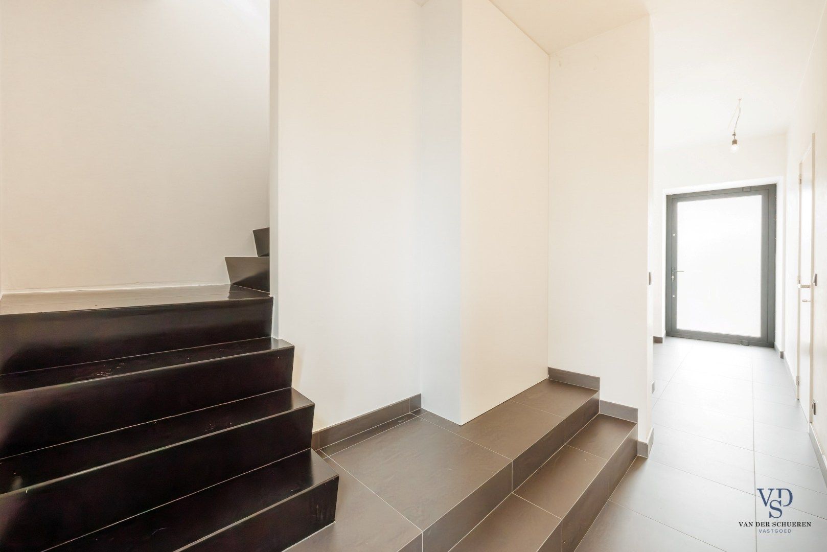 Moderne, energiezuinige (EPC label A) vernieuwbouw foto 11