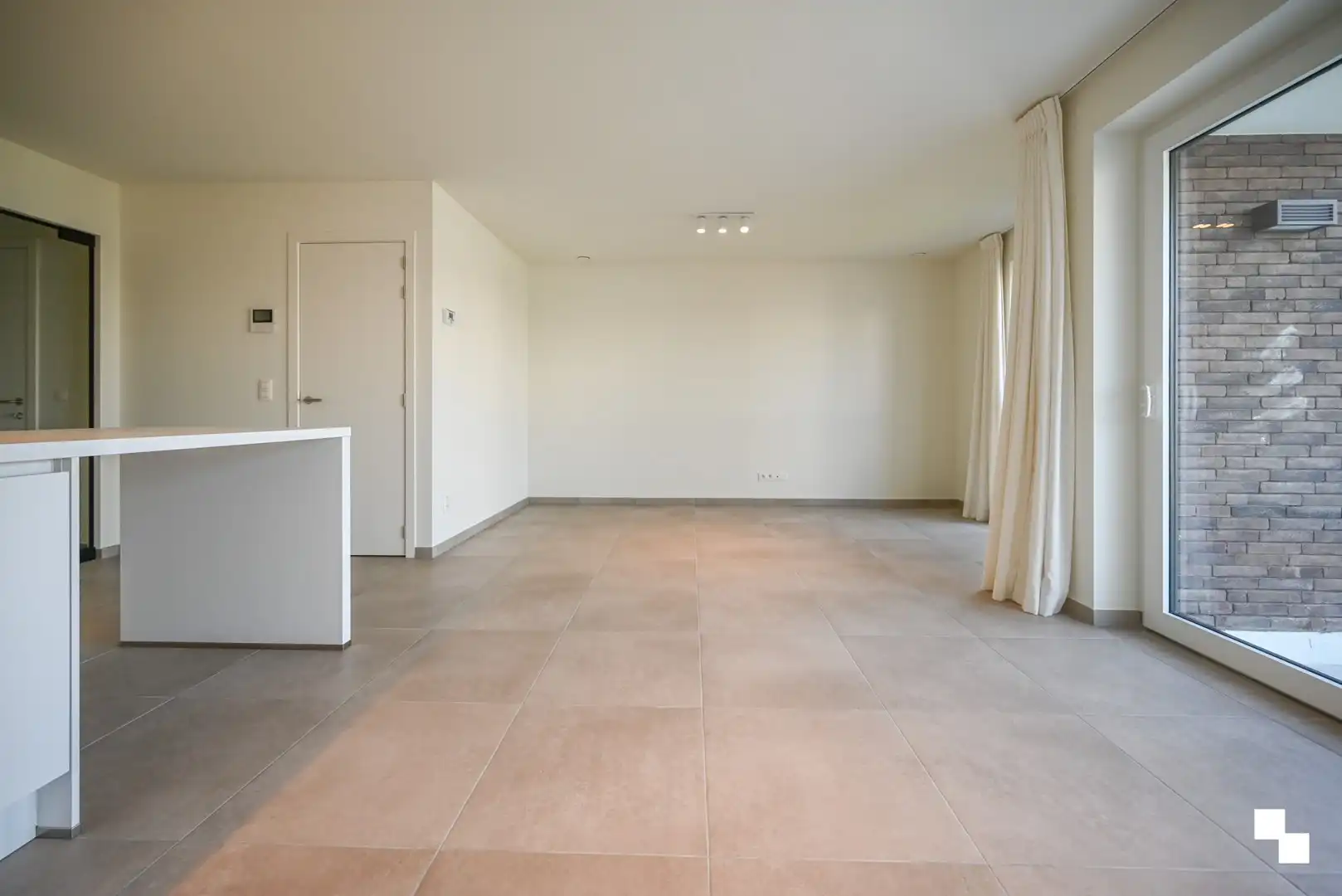 Nieuwbouwappartement met twee slaapkamers in hartje Emelgem foto 3