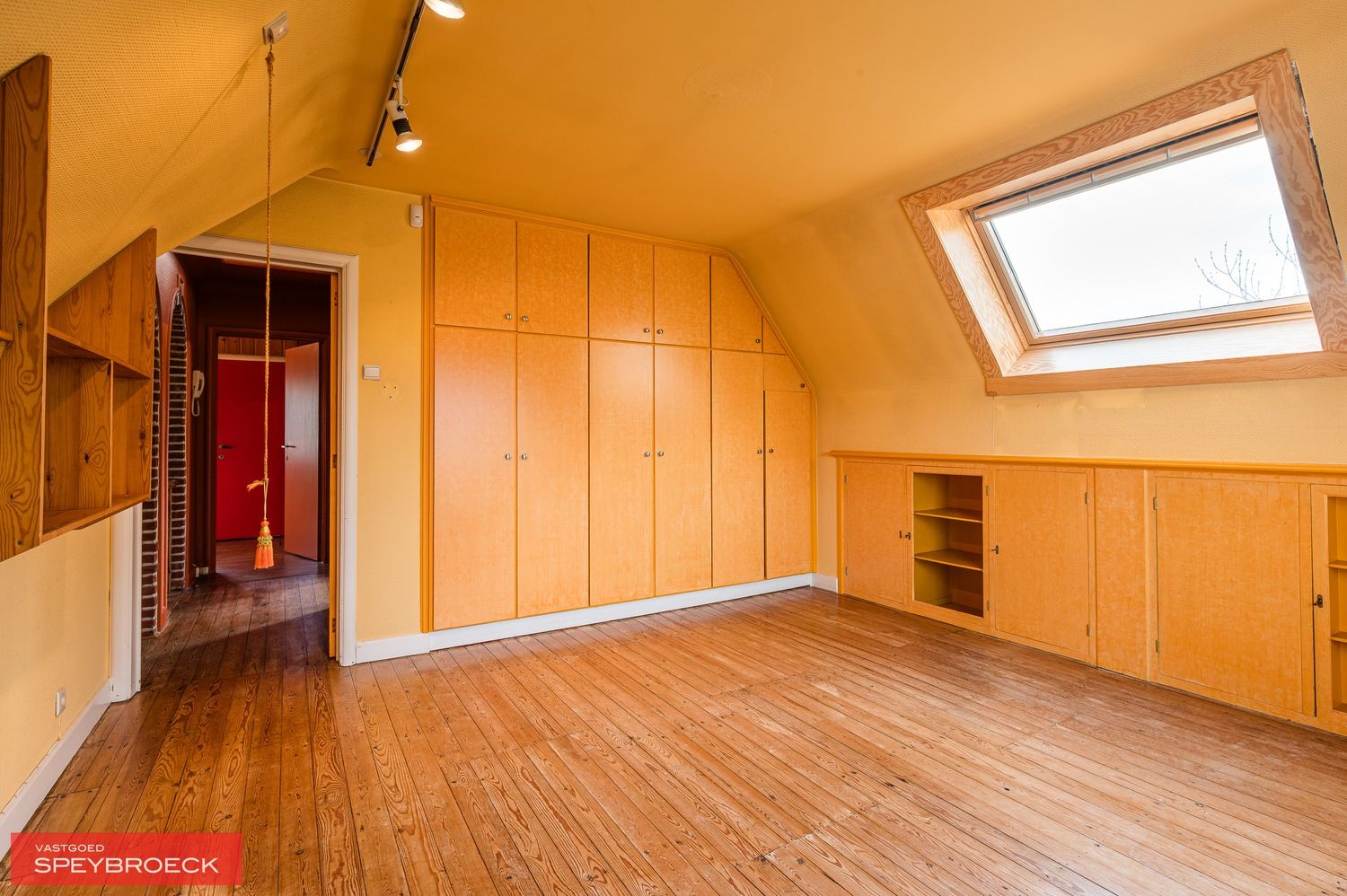 TE KOOP IN ASTENE foto 12