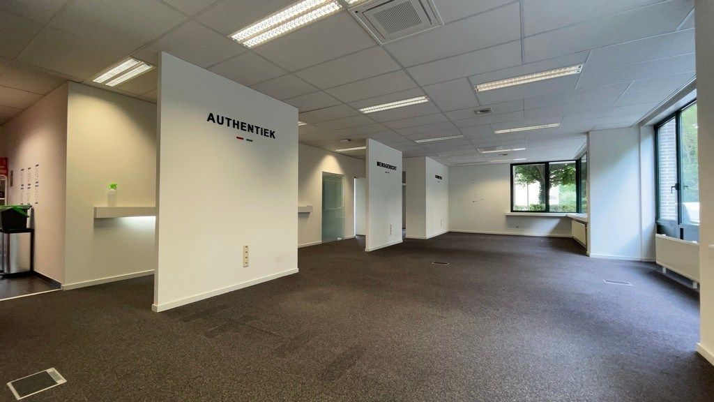 Ingedeeld gelijkvloers kantoor vlakbij N171 te Kontich foto 10