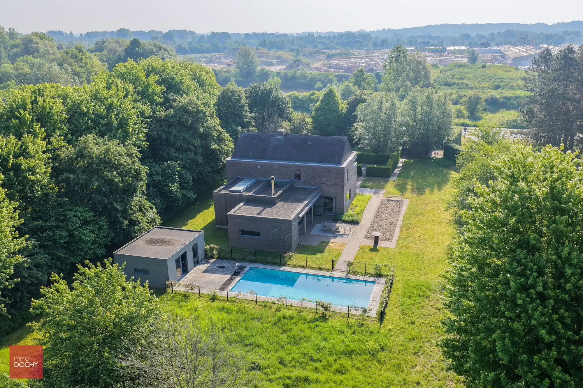 Ruime villa te huur foto 2