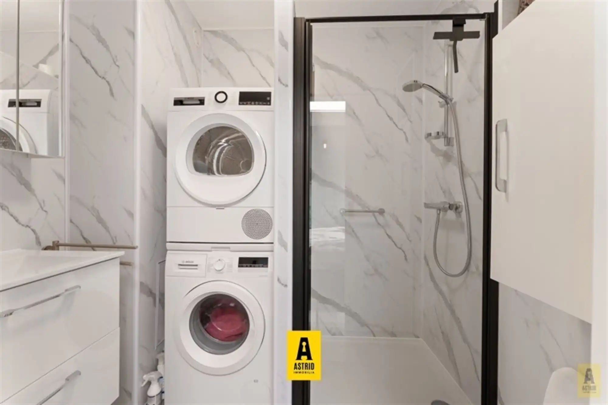 Perfect instapklaar appartement vlakbij zee! foto 14