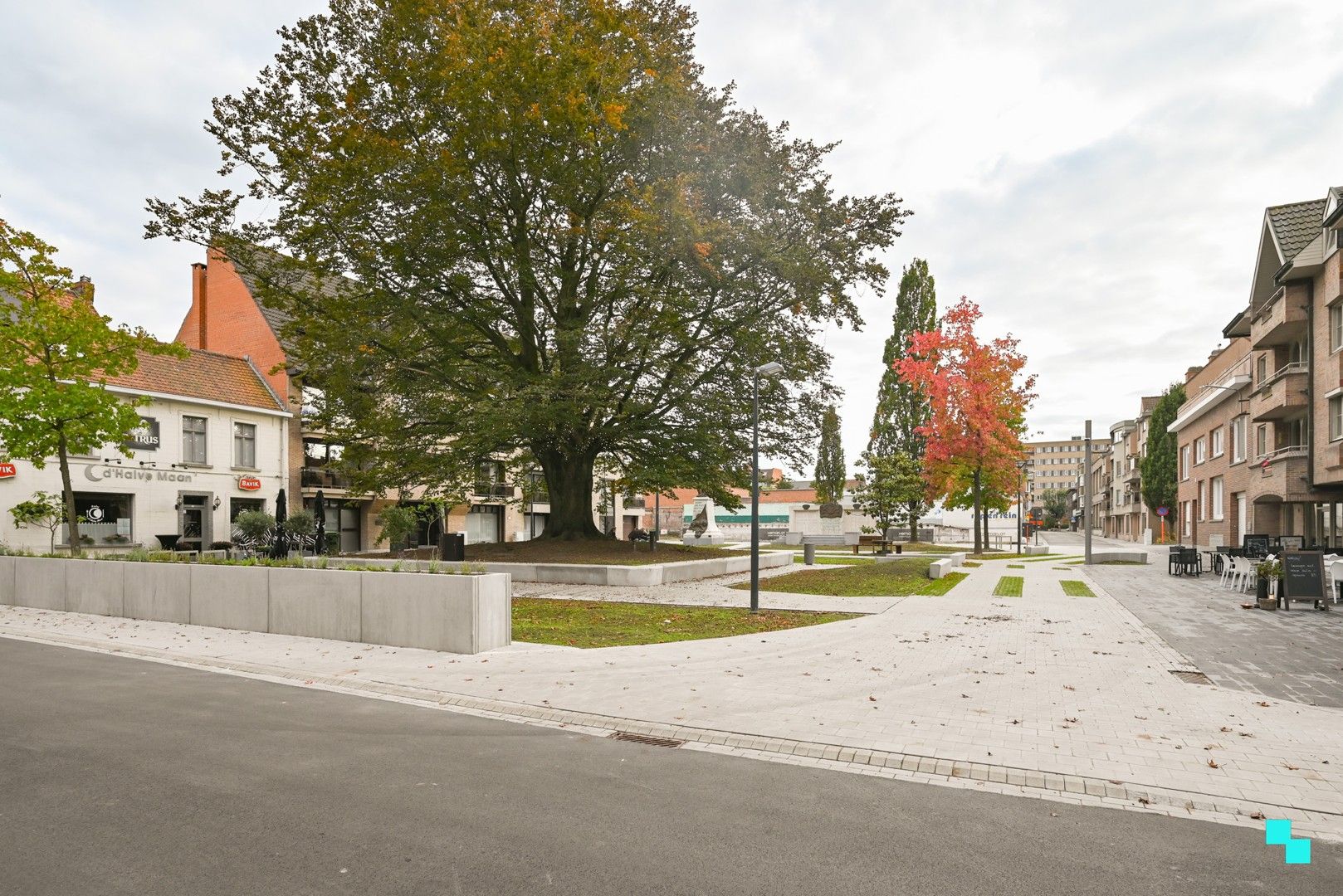 Vergunde projectgrond in hartje Izegem foto 6