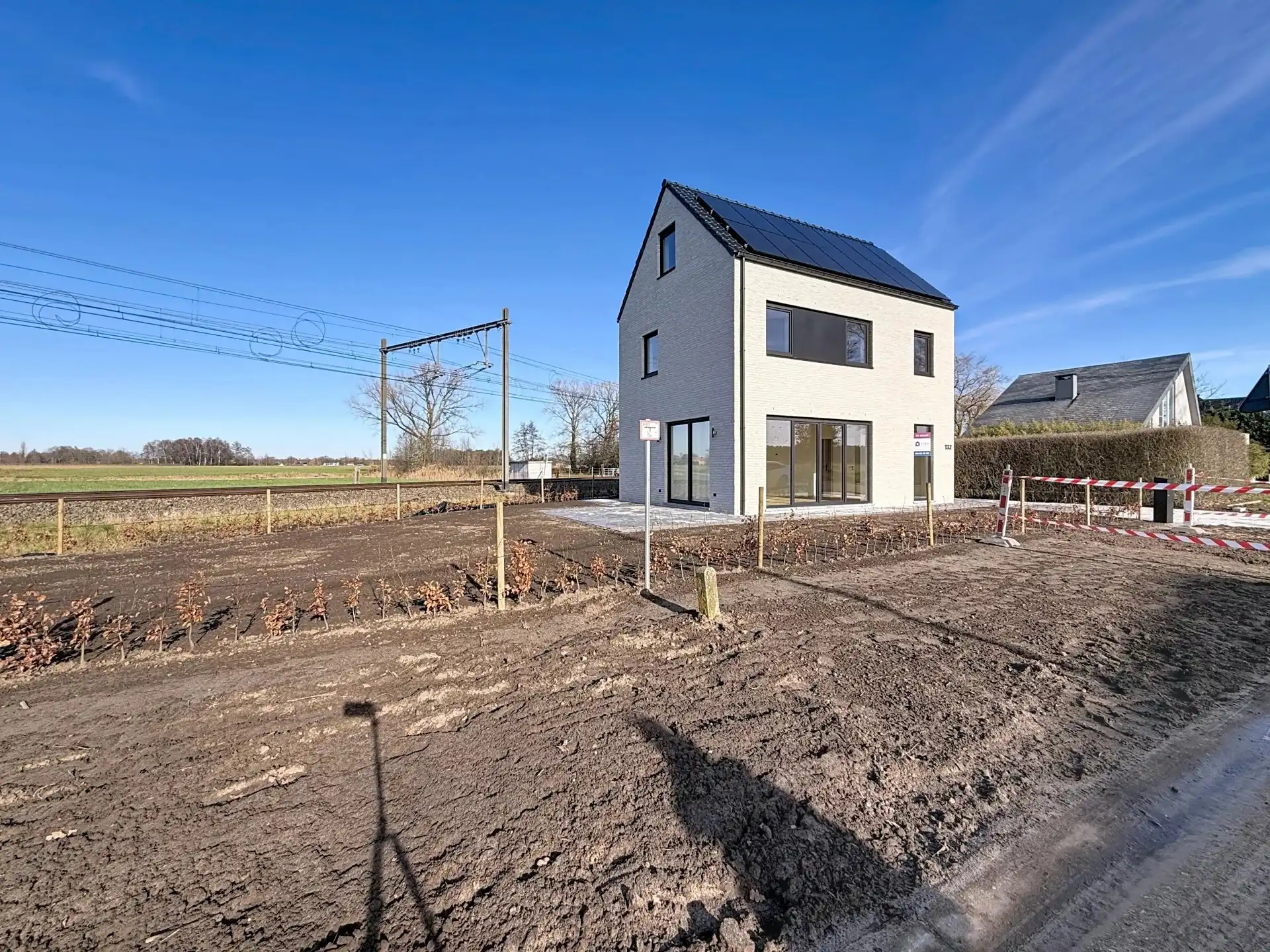 Energiezuinige nieuwbouw woning met 3 slaapkamers en 2 badkamers en omheinde tuin foto 26