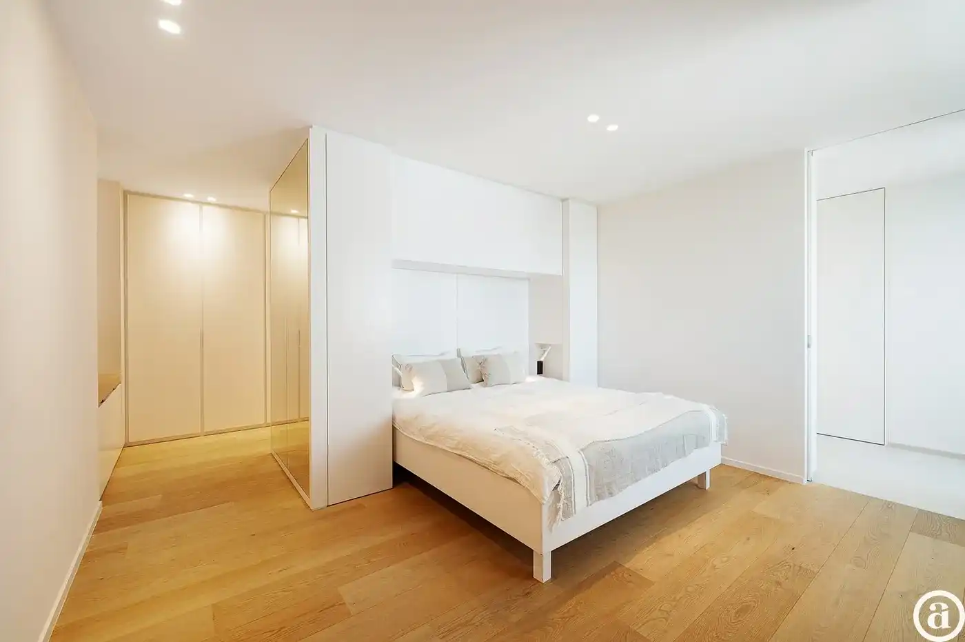 Luxueus appartement (4 slpk) met frontaal zicht op Zegemeer. foto 22