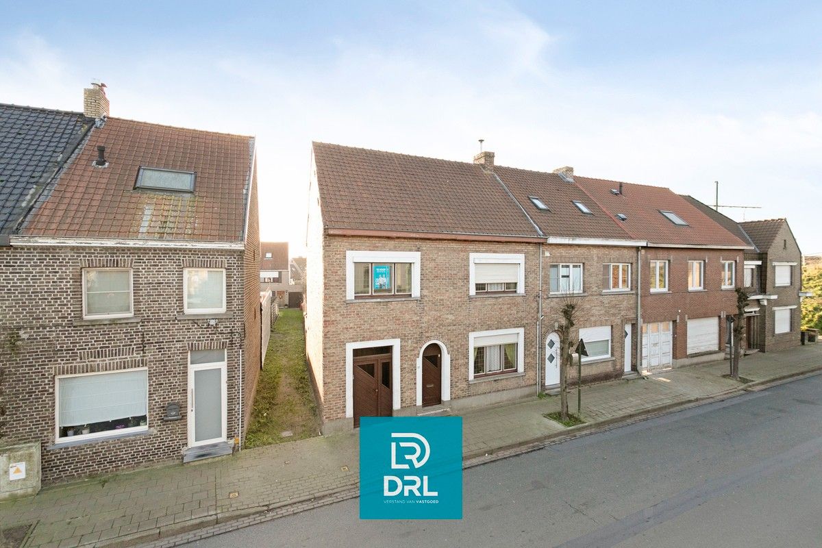 HALFOPEN BEBOUWING te OOSTKAMP foto {{pictureIndex}}