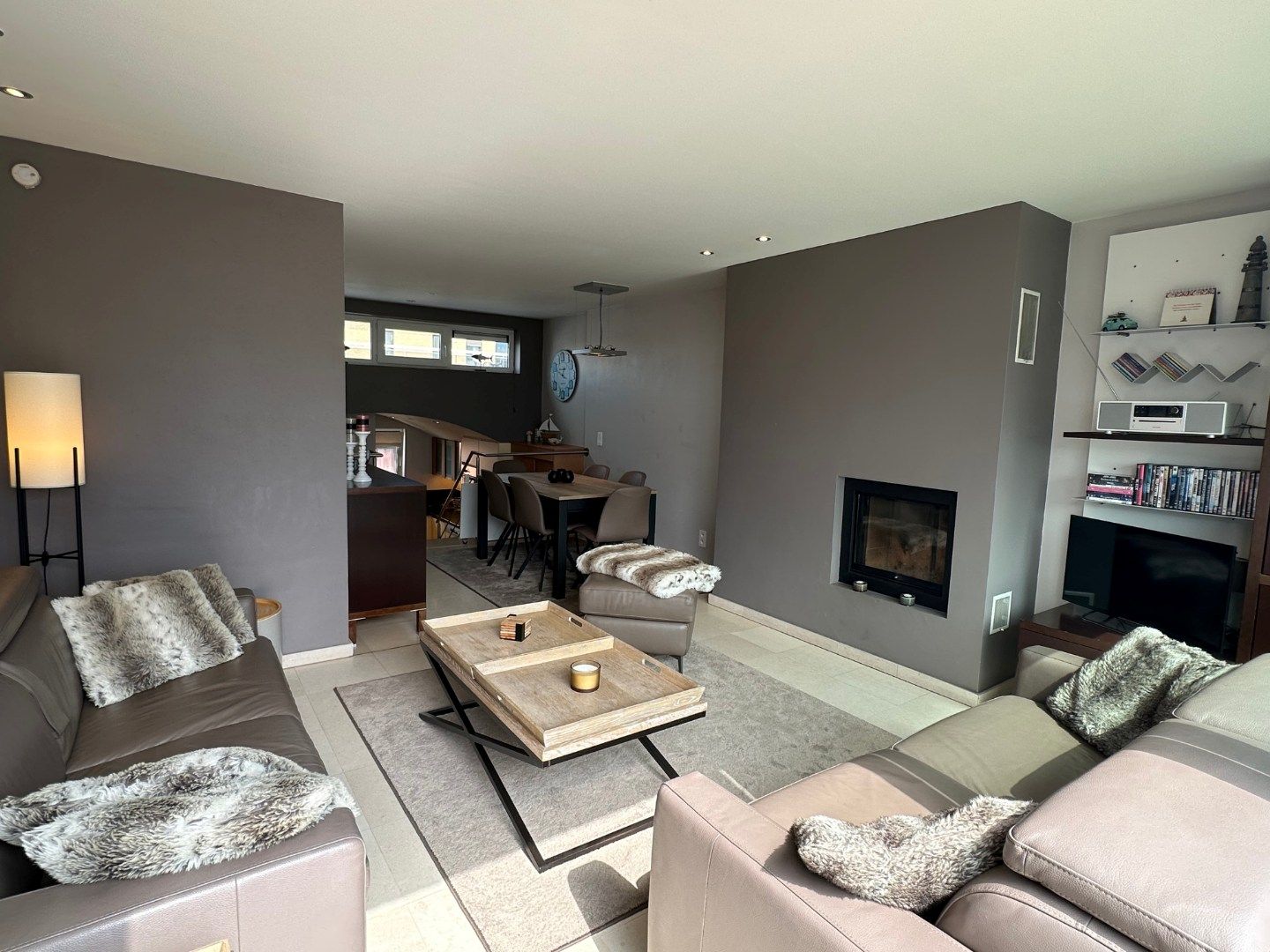 PRACHTIGE GEMEUBELDE PENTHOUSE TE KOOP OP 100 M. VAN HET STRAND IN KOKSIJDE foto 4