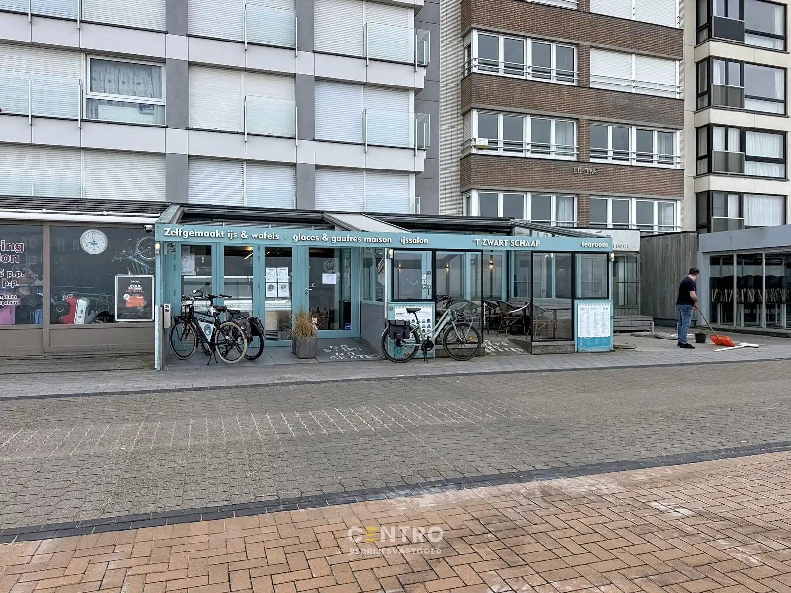 Verkoop handelspand IJssalon - Tearoom 't Zwart Schaap te Sint-Idesbald! foto 27