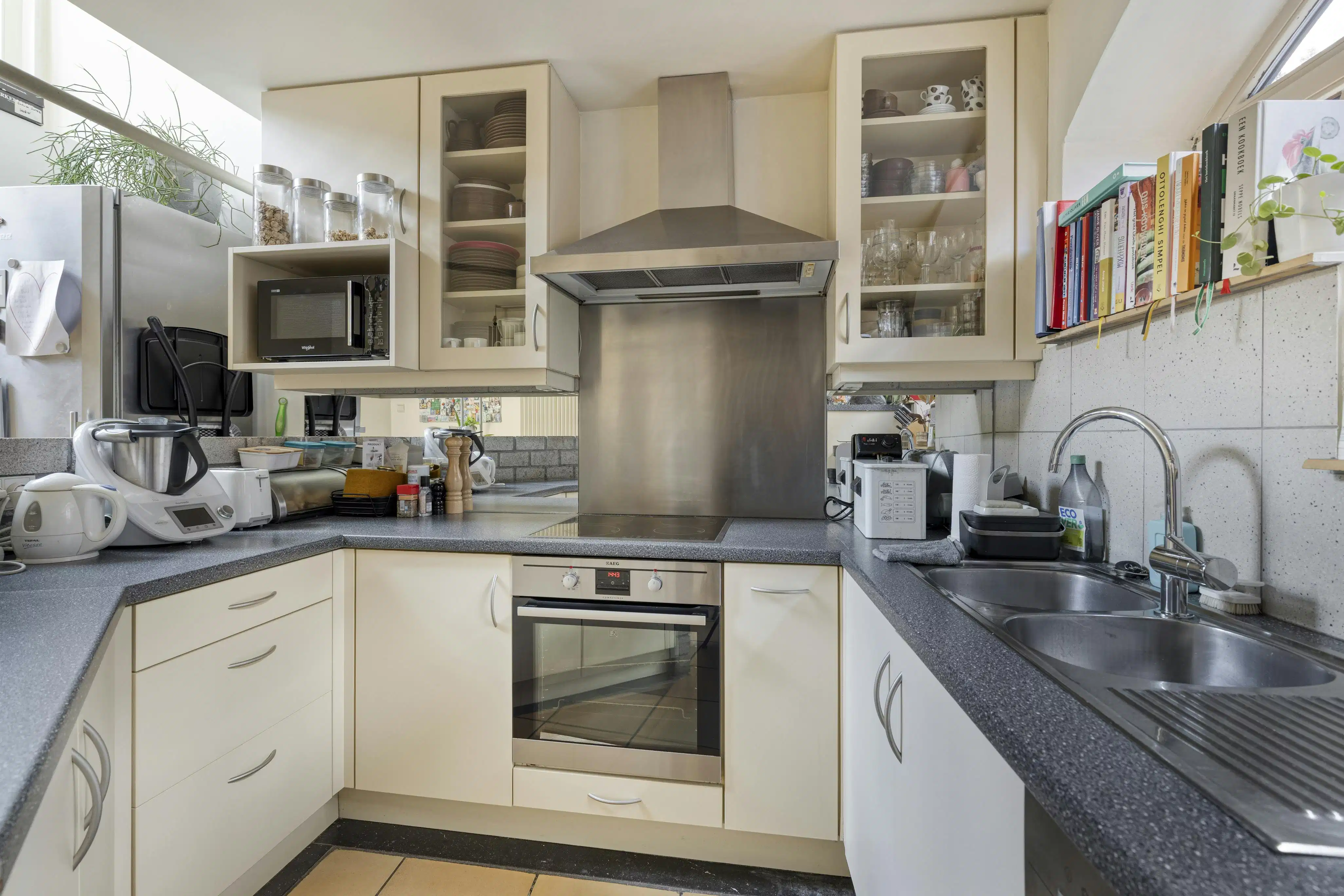 Karaktervol huis met 5 slaapkamers te koop in Brugge foto 6