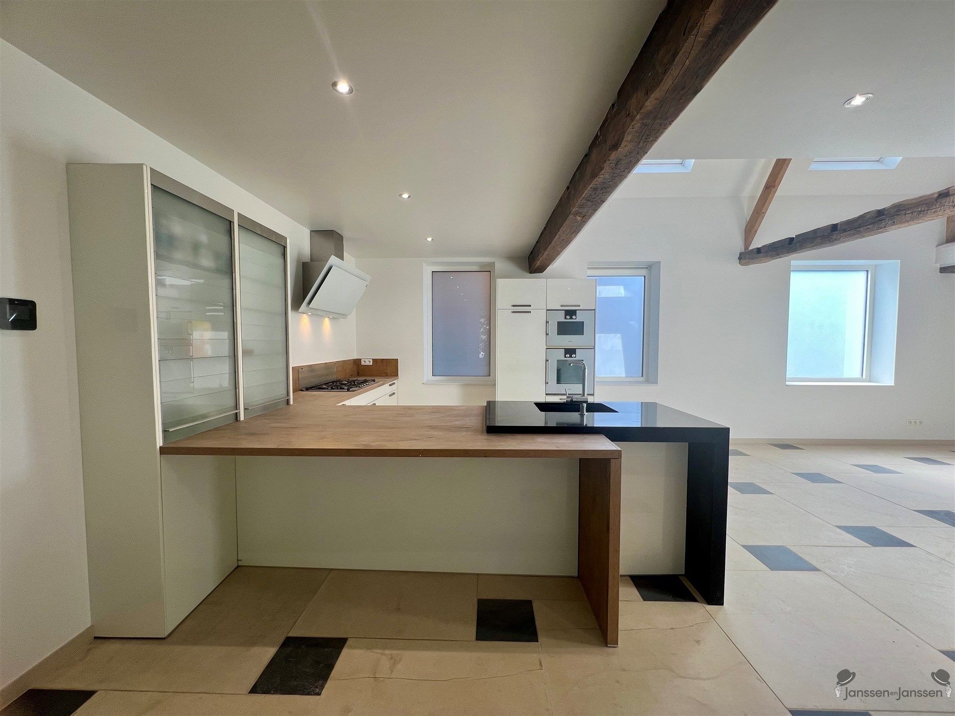 Gerenoveerde hoeve met karakter, duurzame afwerking en lage EPC-waarde foto 6