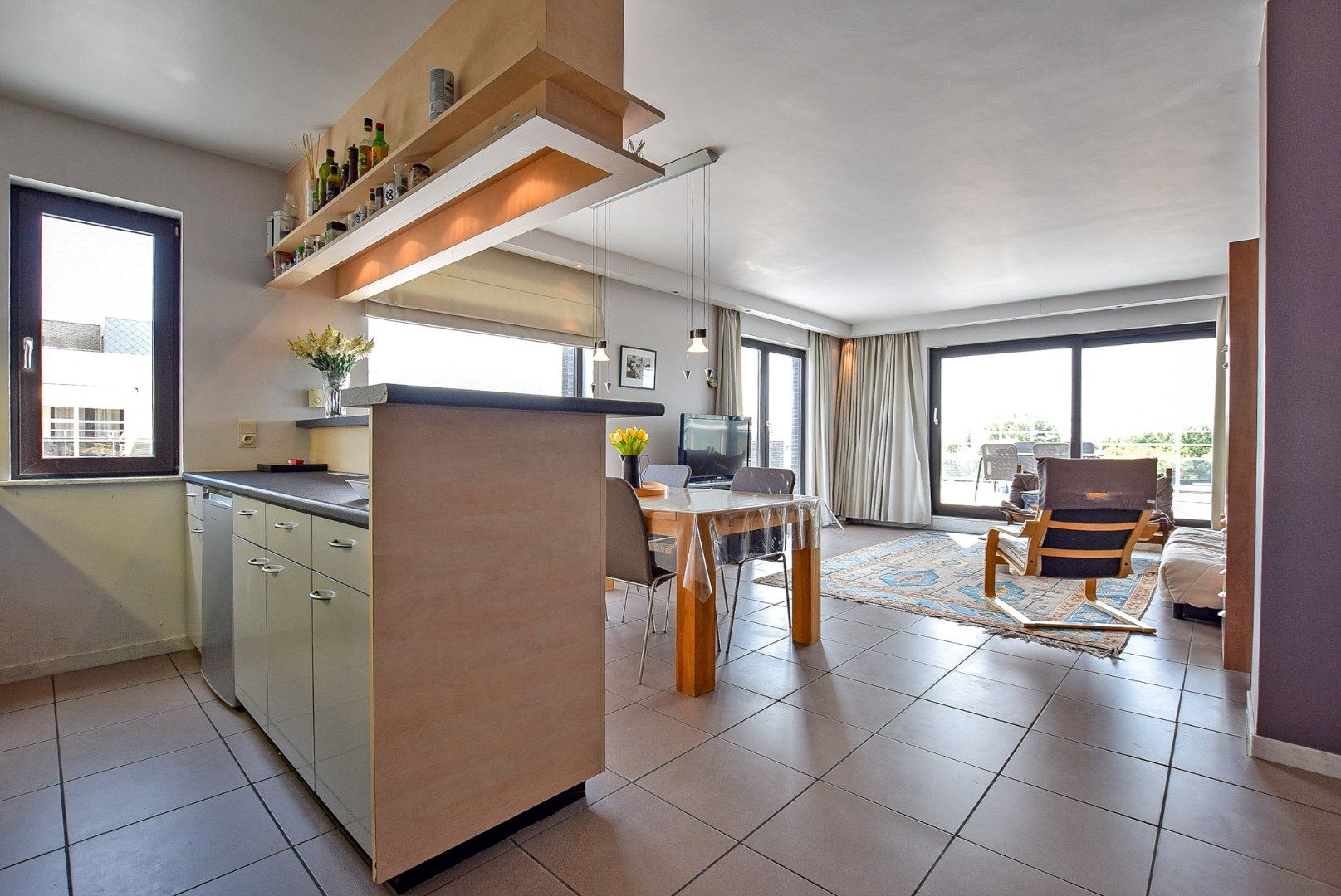 Ruim penthouse (3-slaapkamerappartement) met maar liefst 120m2 terrassen te Oostduinkerke-Bad.  foto 4