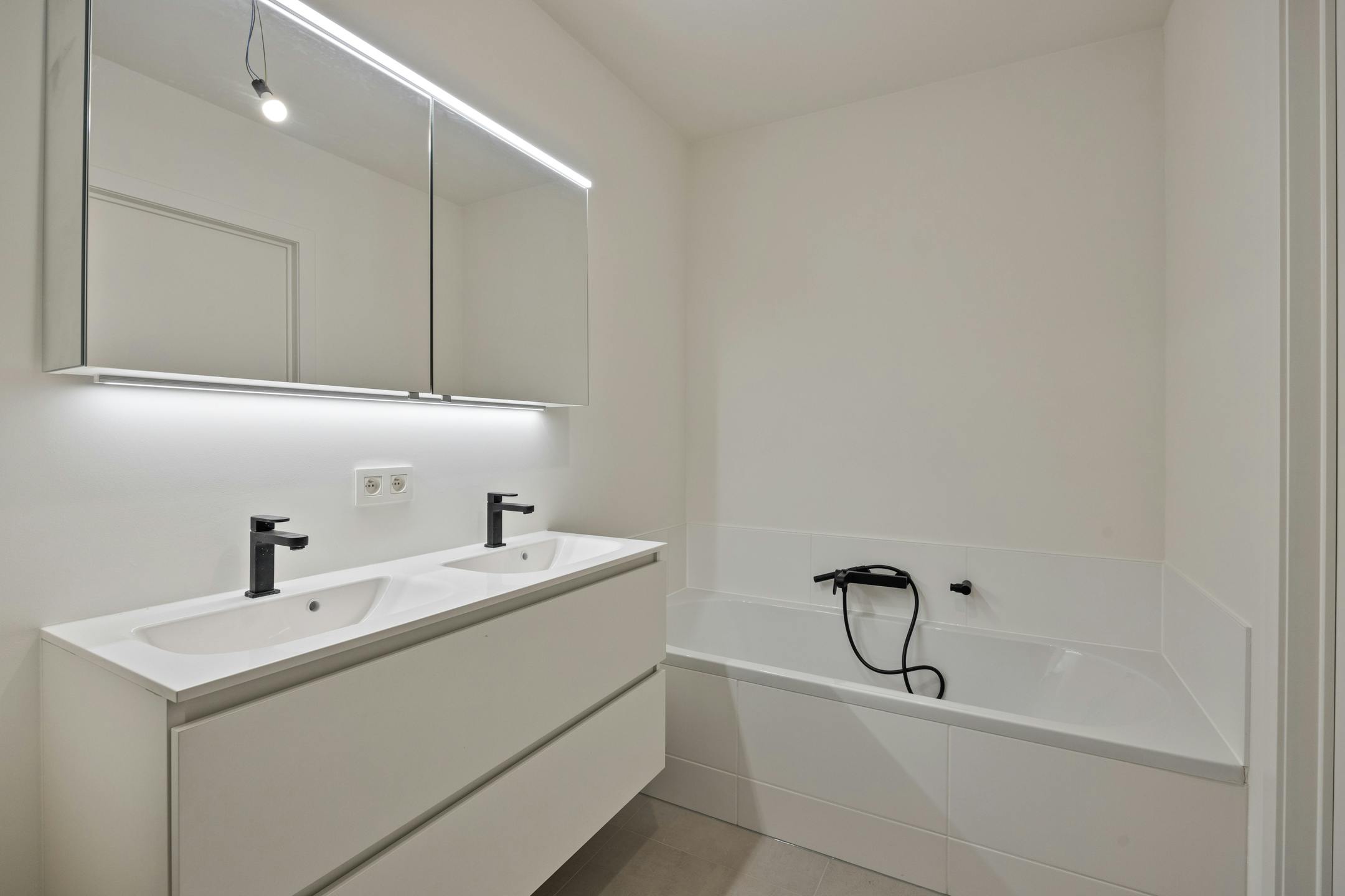 A0203 Rivert nieuwbouwappartement te Antwerpen  foto 11