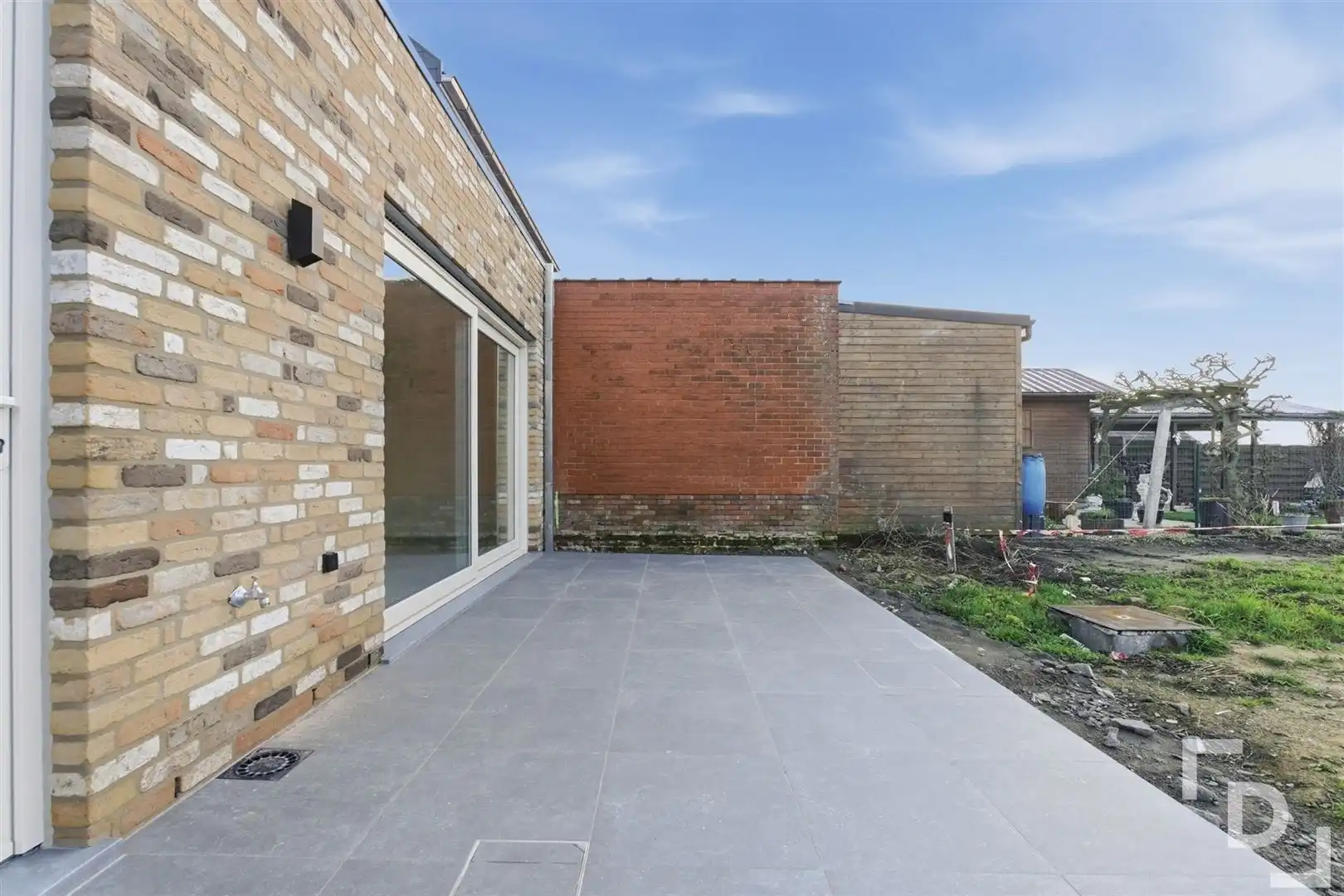 Afgewerkte nieuwbouwwoningen in hartje Proven. foto 4