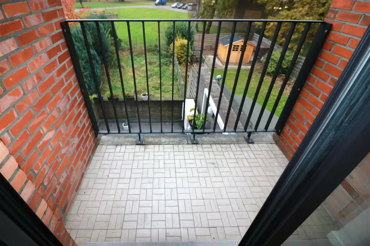 Appartement met 2 slpk, terras, tuin en autostaanplaats foto 19