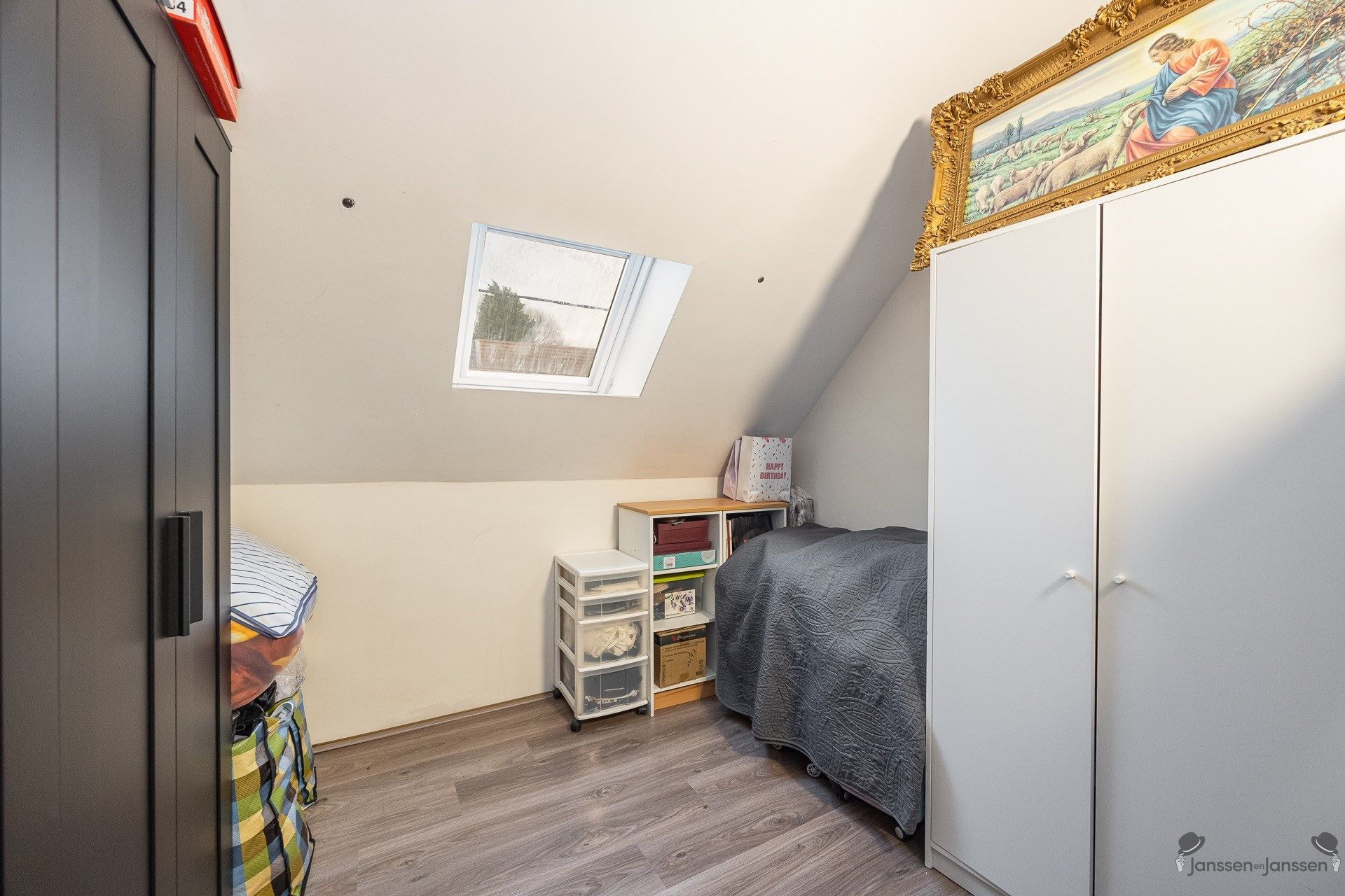 Ruime instapklare woning met aparte garage en tuin foto 19