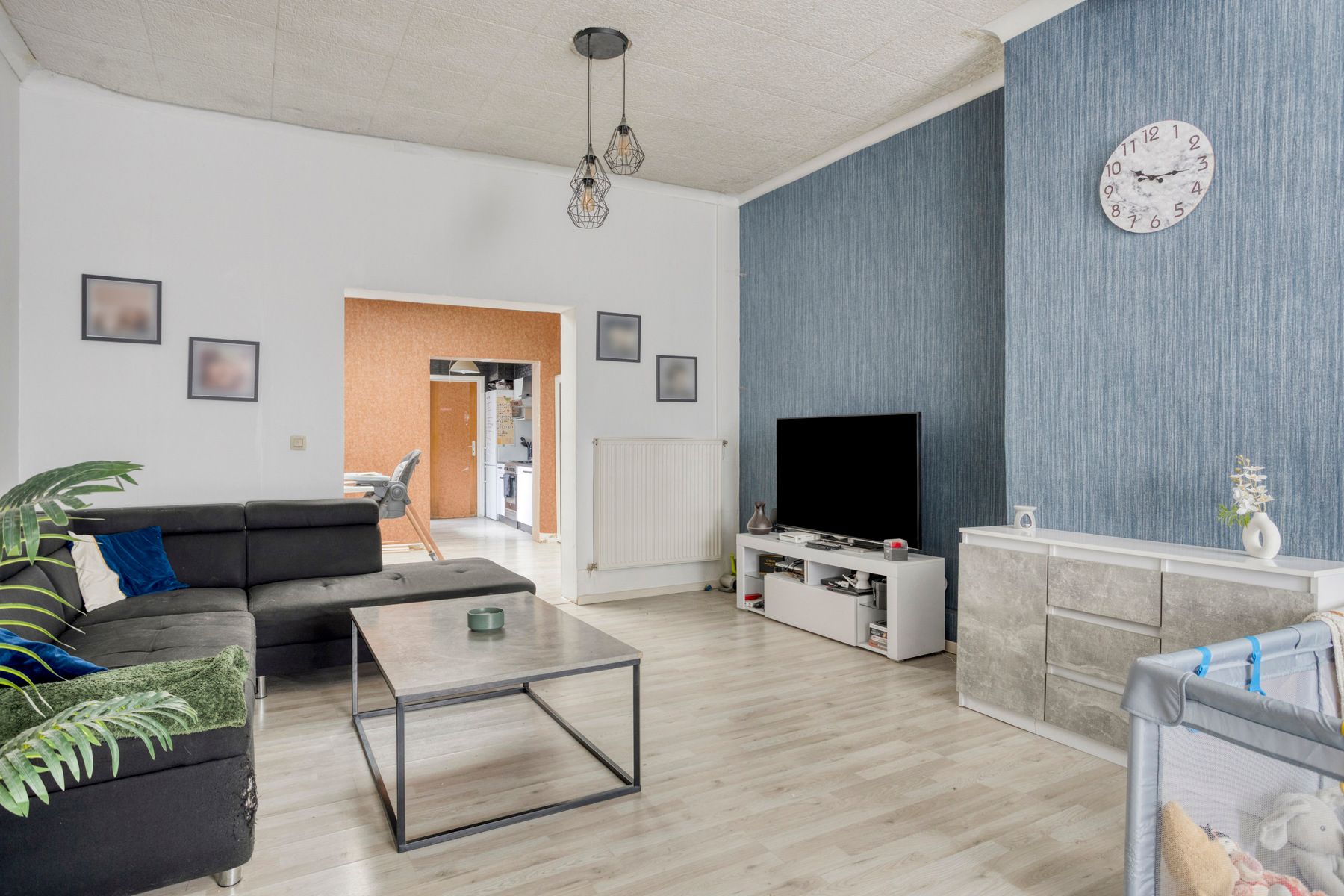 Op te frissen woning met potentieel in Zele foto 2