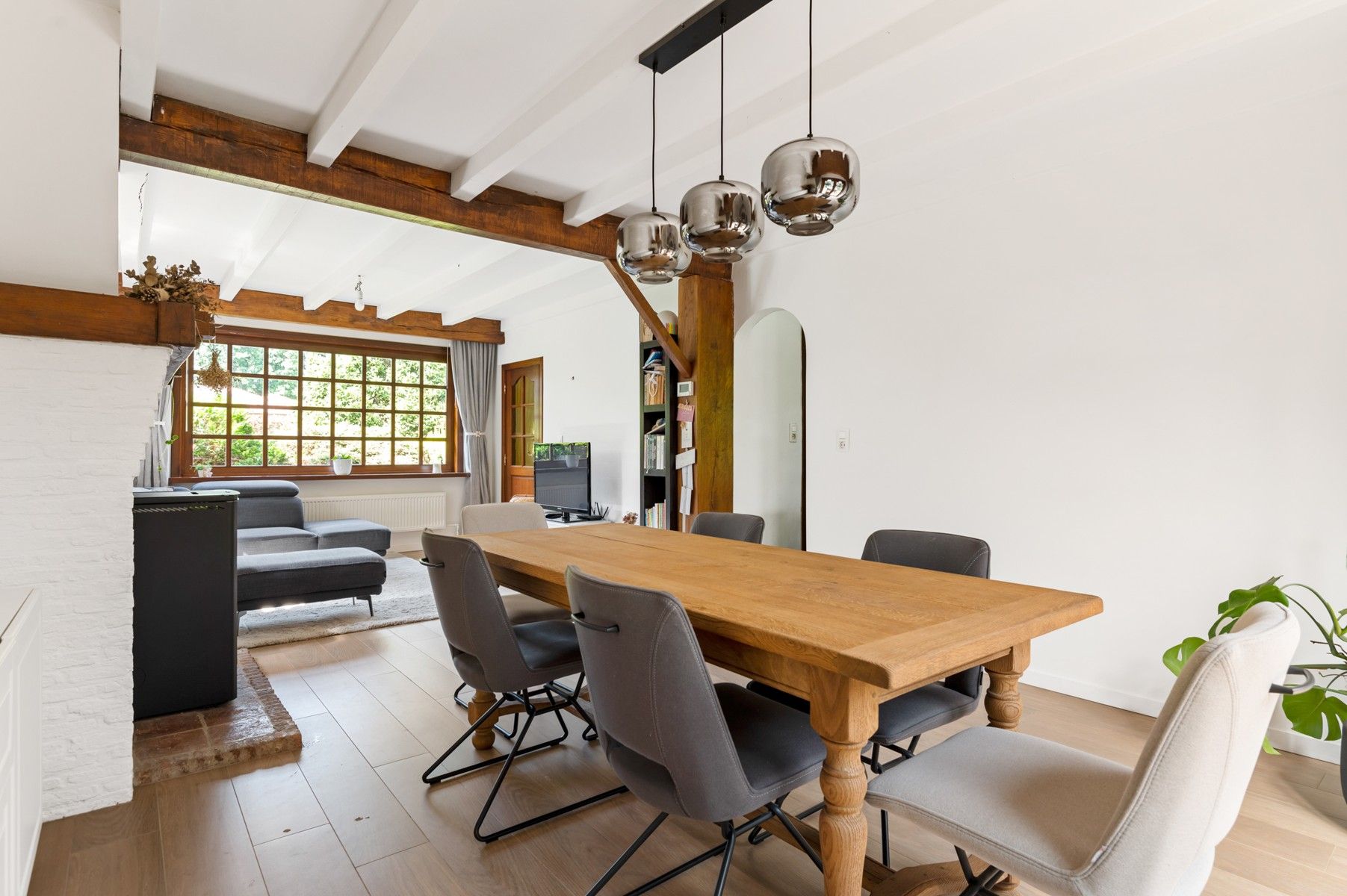 Uiterst charmante woning op toplocatie foto 8