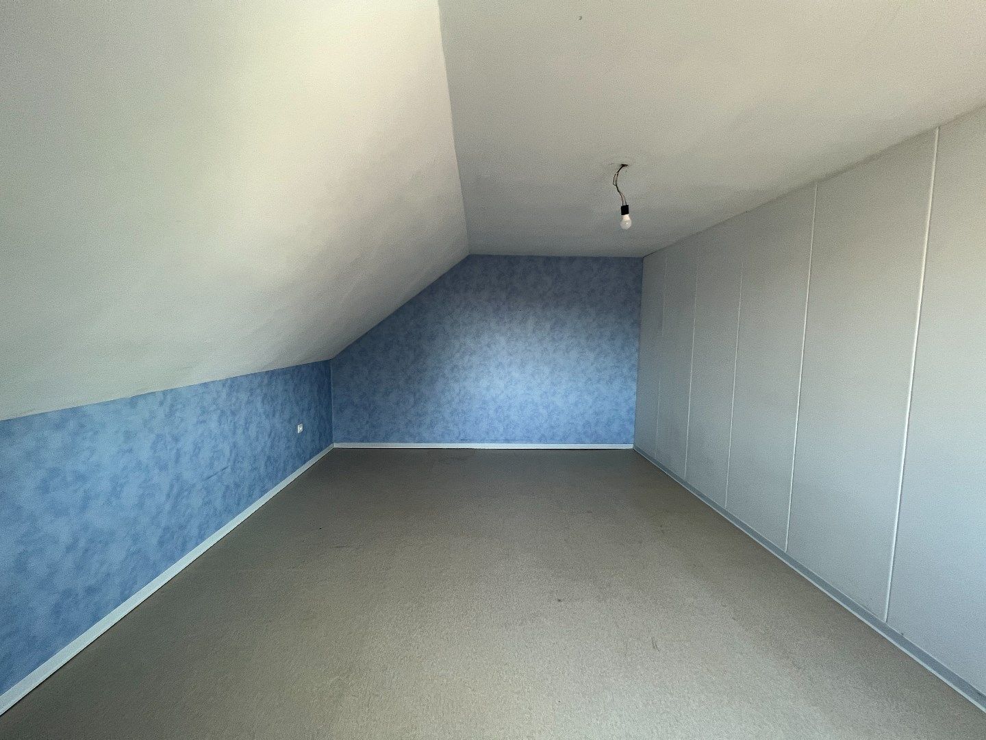 GEZELLIG GELIJKVLOERS APPARTEMENT TE HUUR IN LANGEMARK foto 12