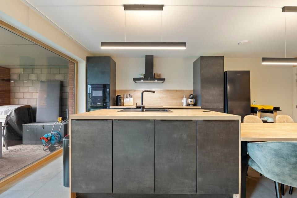 RECENTE ENERGIEZUINIGE WONING MET 3 SLAAPKAMERS, GARAGE EN ZONNIGE TUIN foto 14