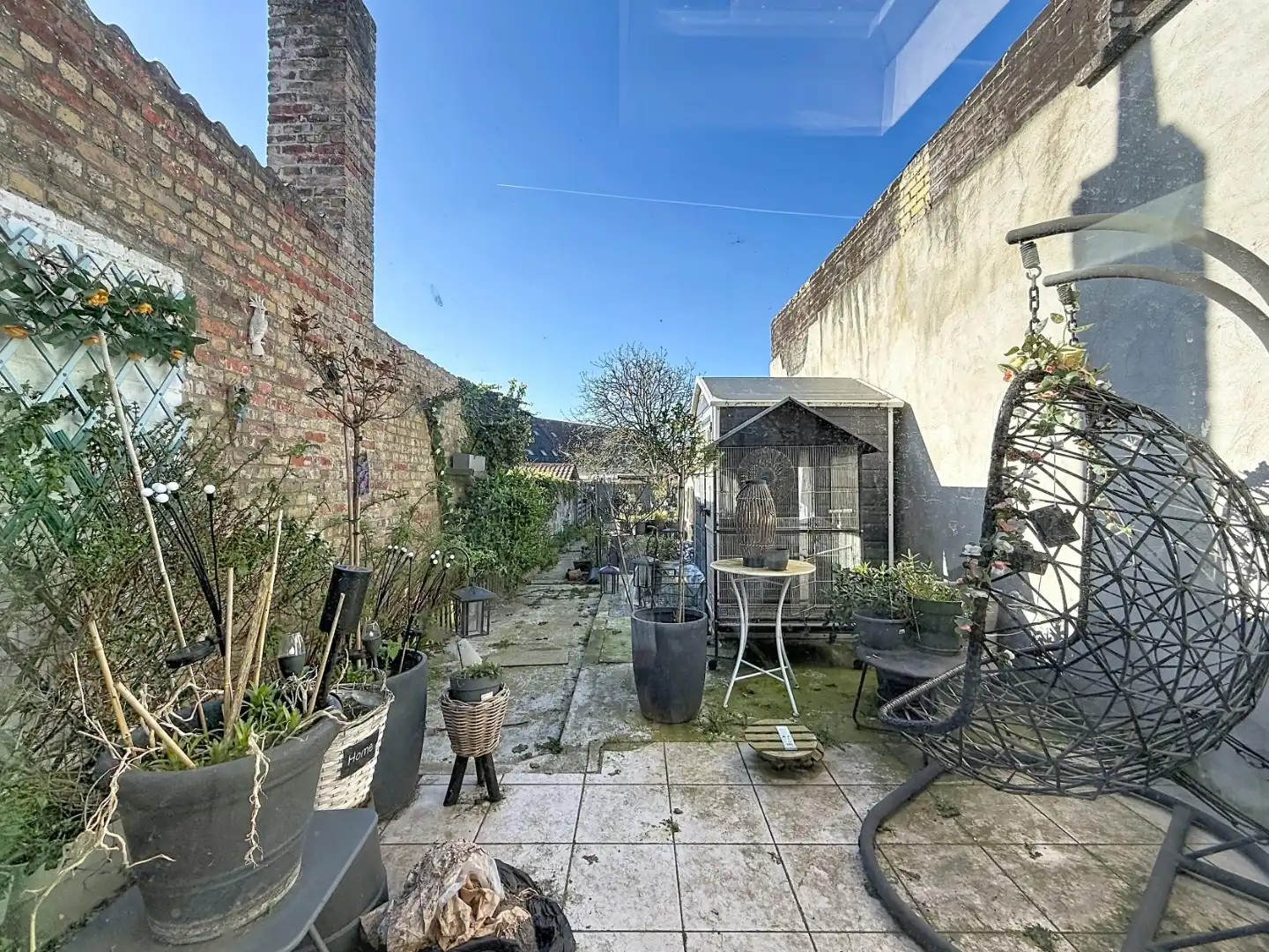 Op te knappen gezinswoning met tuin te Nieuwpoort-Stad. foto 9