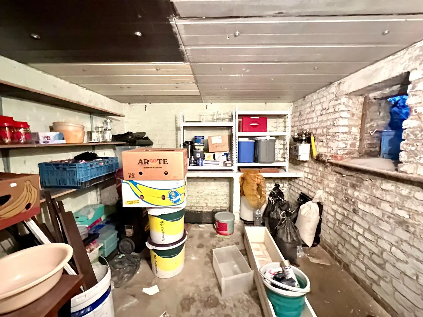 Ruime gezinswoning met 3 slaapkamers, garage en zonnig terras in een rustige buurt van Tongeren foto 27