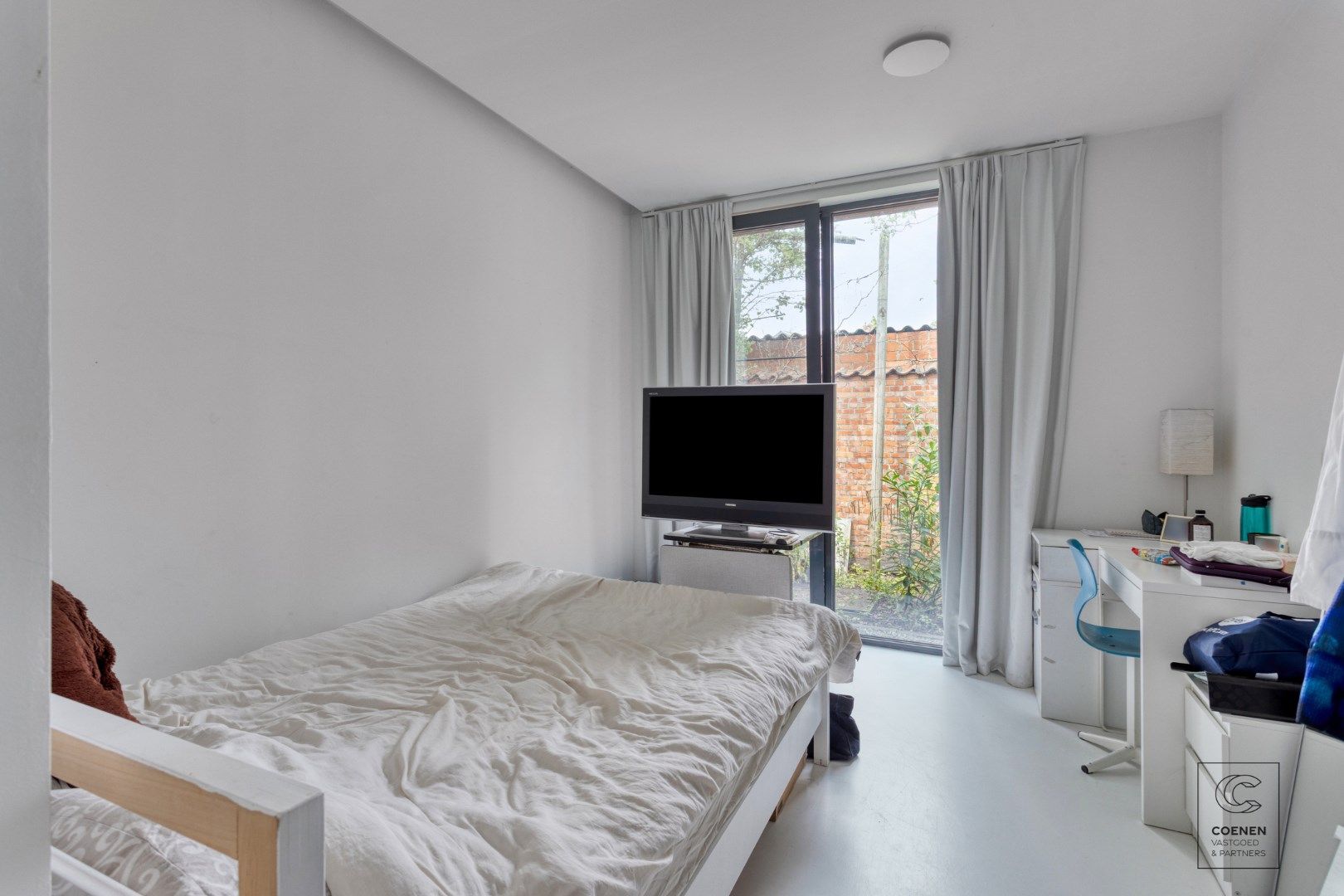 Prachtig, instapklare laagbouwwoning met 4 slaapkamer op een perceel van 995 m²! foto 15