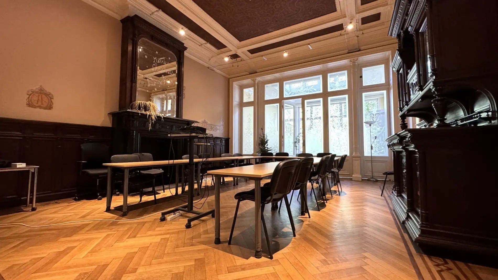 Kantoren te huur in riante herenwoning in centrum Gent foto 7