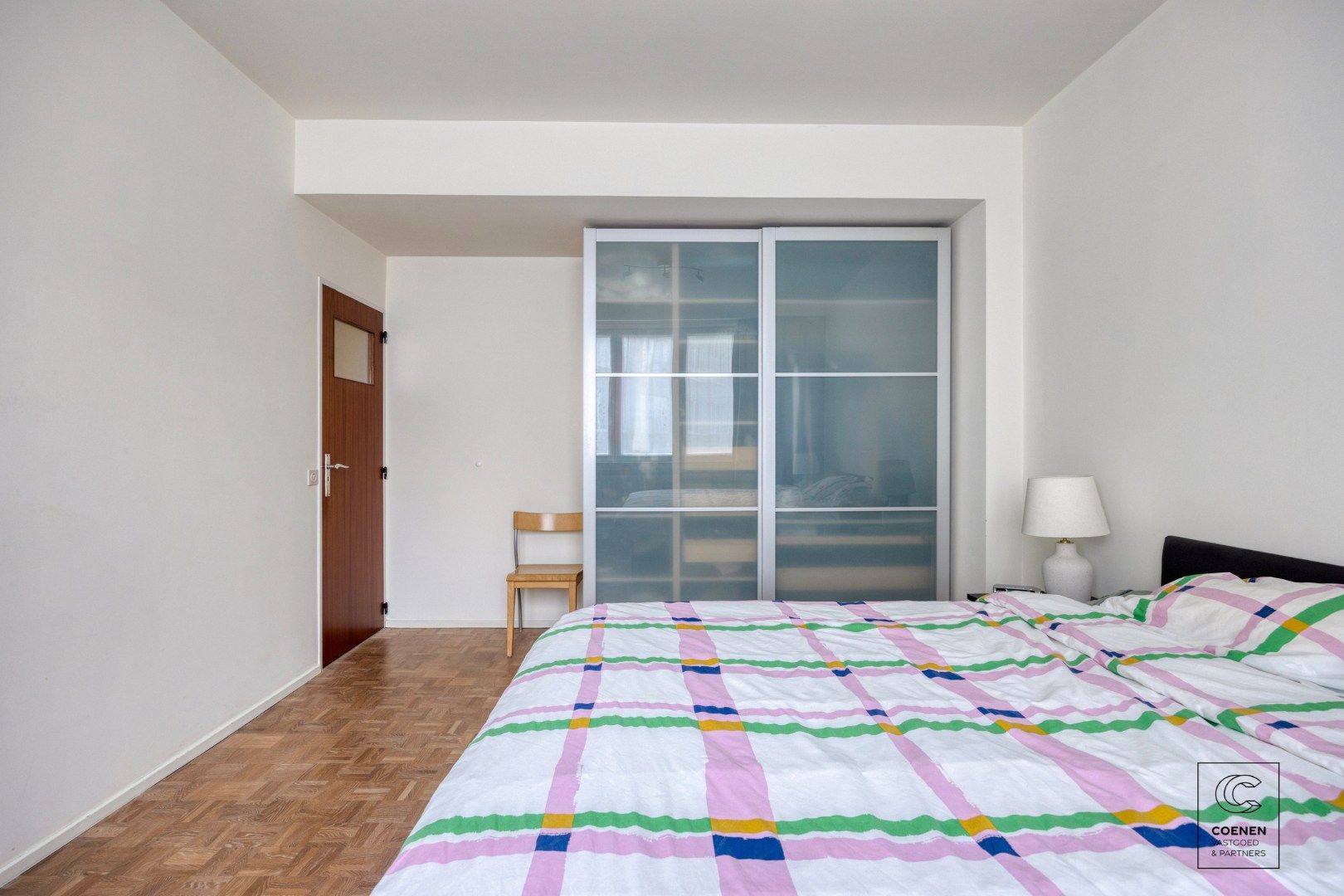 Ruim en verzorgd appartement van 121 m² op een centrale ligging te Antwerpen! foto 7