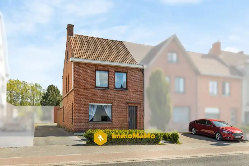 HALFOPEN BEBOUWING MET GROTE TUIN TE KOOP IN STEKENE foto 2