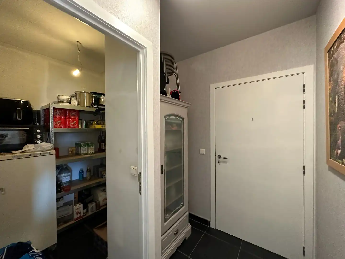 Ruim appartement met twee slaapkamers op de Markt van Houthulst foto 6