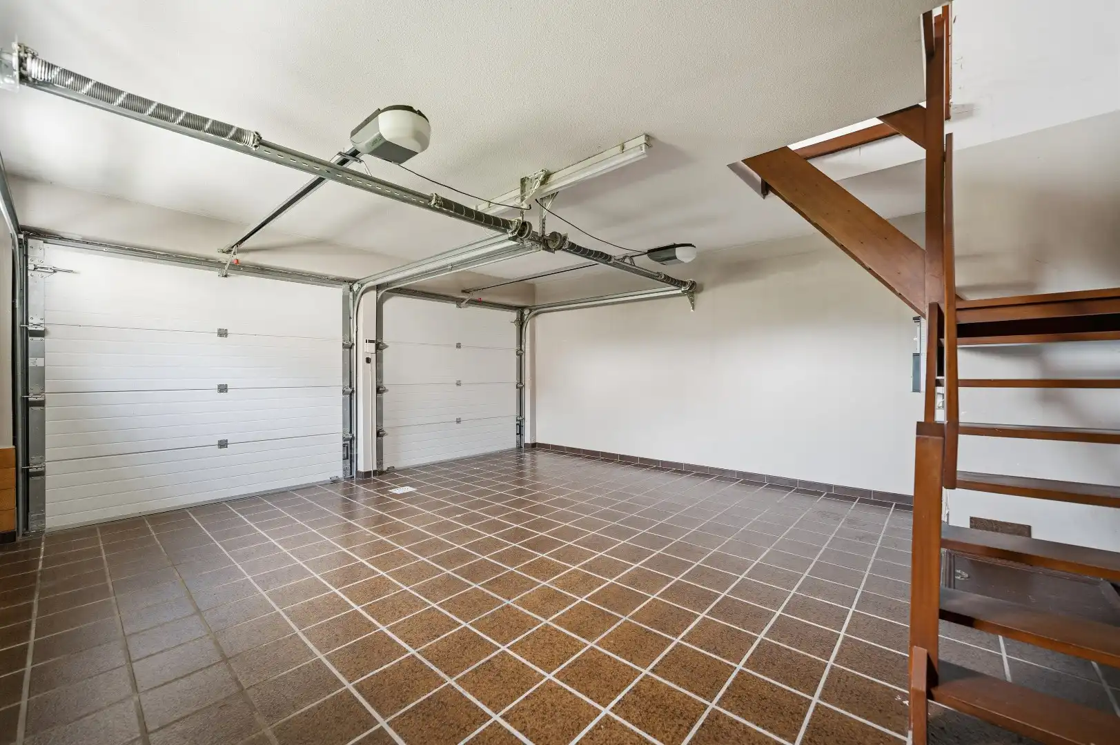 Exclusieve stijlvolle villa met prachtige tuin in rustige omgeving foto 18