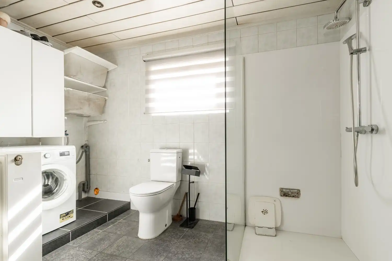 Leuke op te frissen woning 3 SLK woning in een doodlopende straat! foto 14