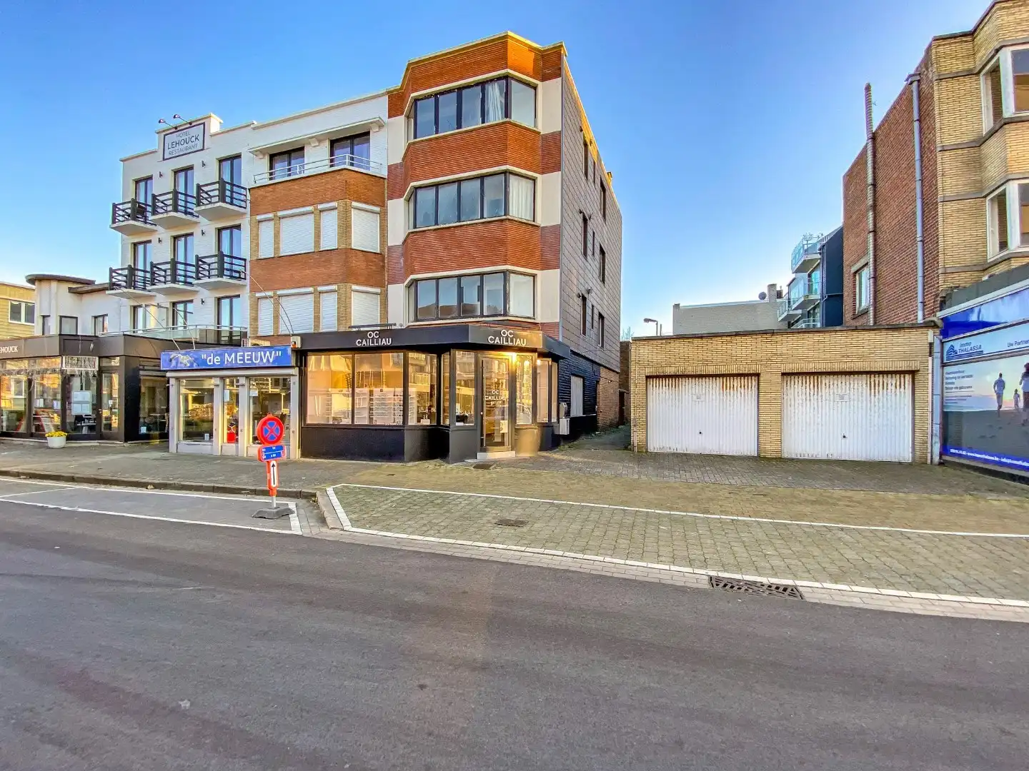Te renoveren appartementsgebouw op 300m van de zee te Koksijde.  foto 20