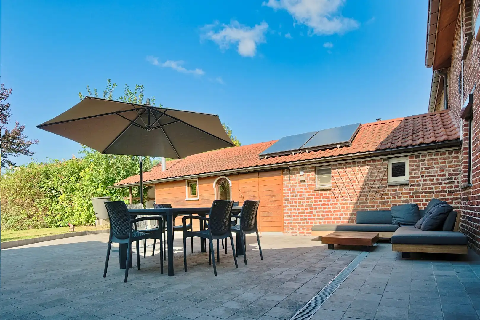 RUSTIG GELEGEN CHARMEHOEVE MET 3 SLAAPKAMERS, GARAGE EN TUIN foto 15