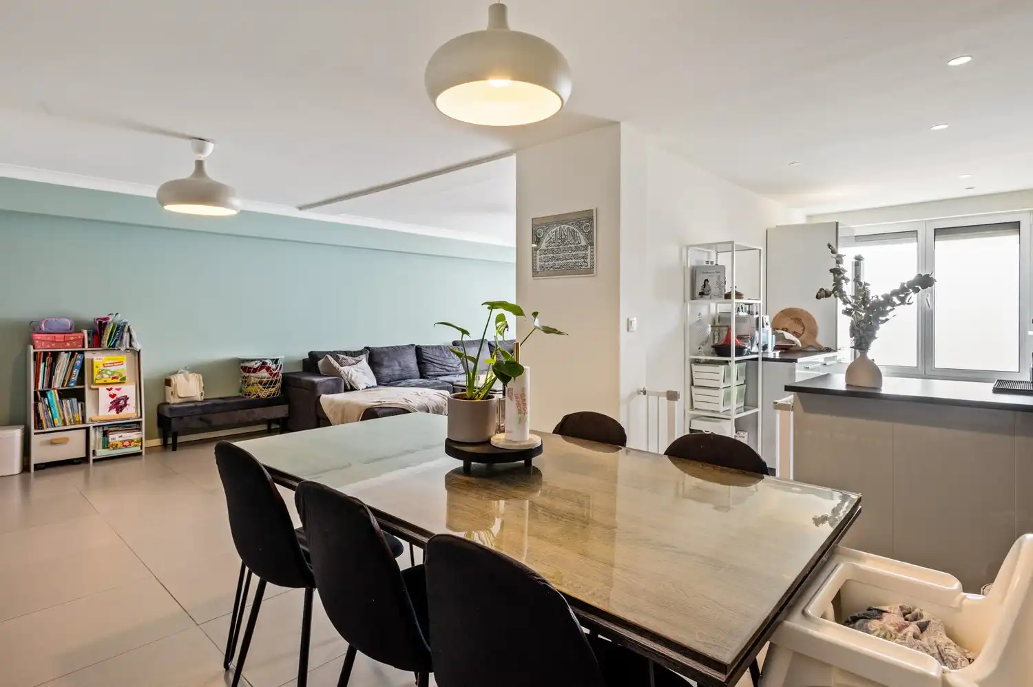 Gerenoveerd appartement met 2 slaapkamers te Deurne! foto 5