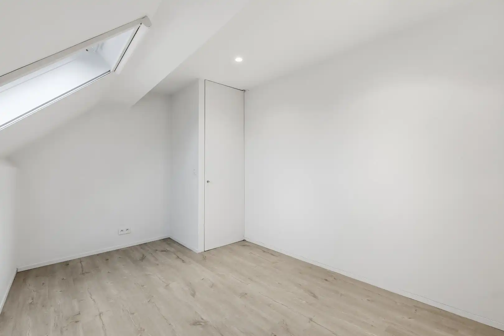 Alleenstaande woning met 4 slaapkamers in Merkem!  foto 16