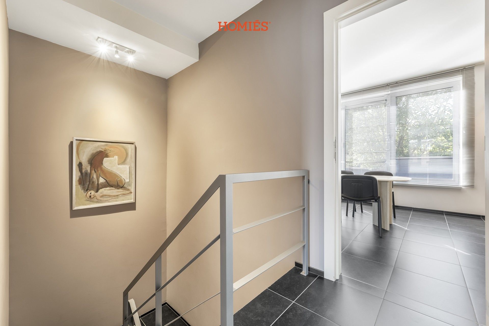 Opbrengsteigendom: Ruim kantoor + duplexappartement foto 8