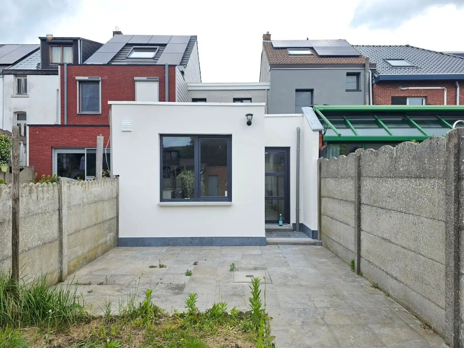 Recent gerenoveerde rijwoning met garage, tuin en 2 slaapkamers foto 20