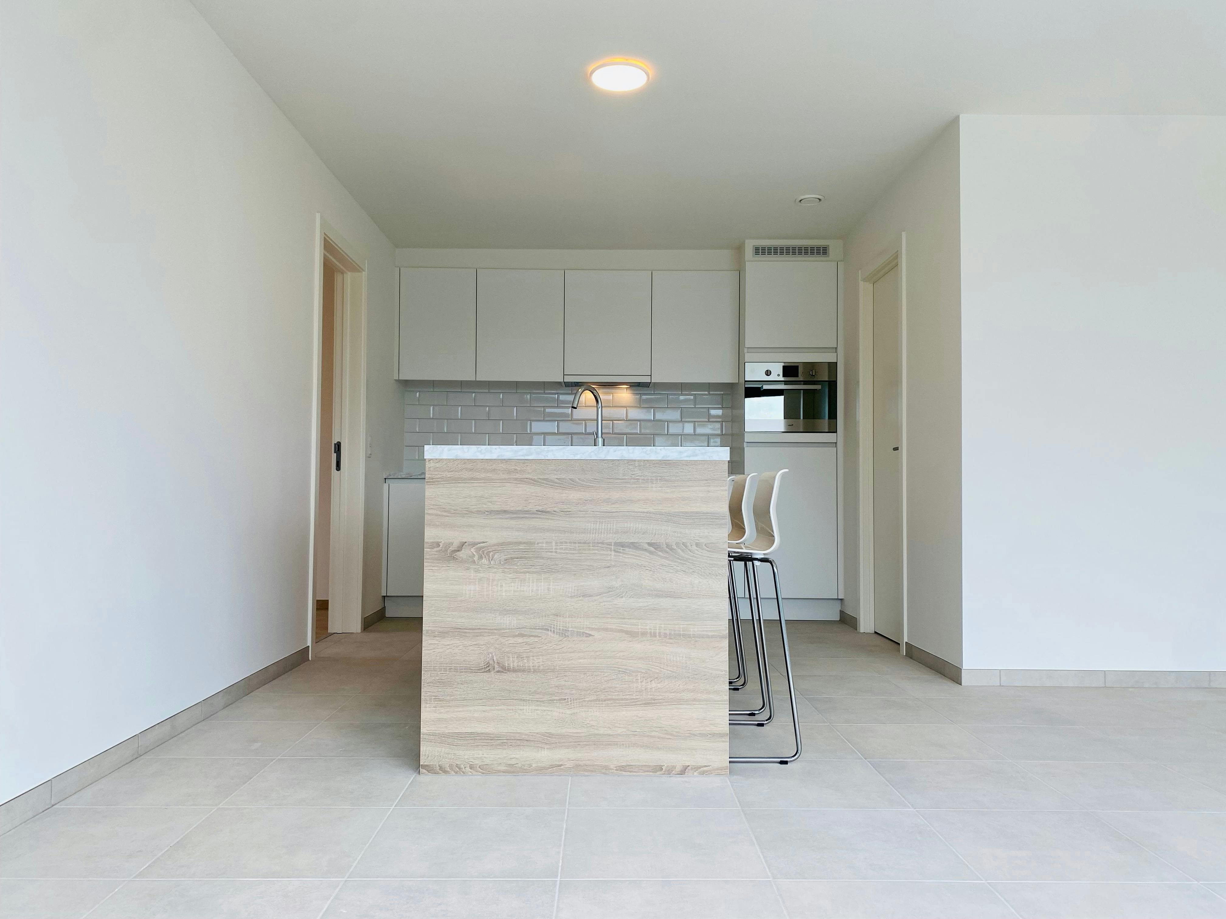 TE HUUR: recent appartement met 2 slaapkamers te Alken foto 4